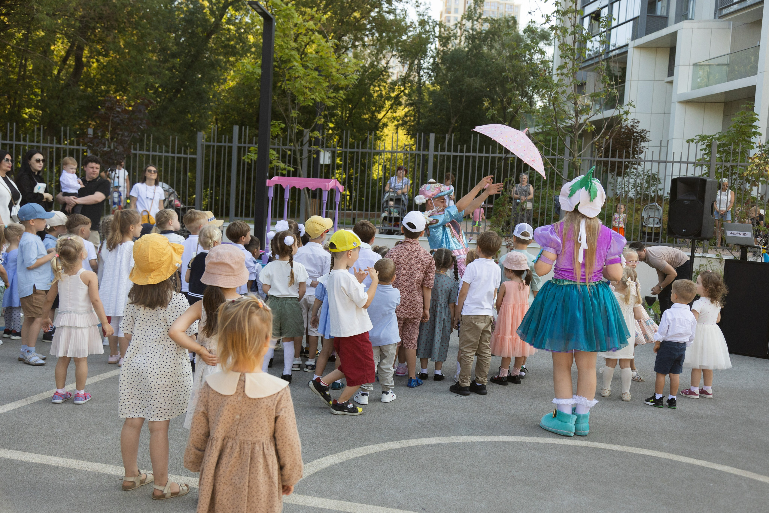 2 -го Сентября RYBAKOV PLYSCHOOL. Портретный Студийный и уличный фотограф Москва. Индивидуальные, Семейные, Беременность, Будуар, Каталог, контент съемки для блога и бизнеса