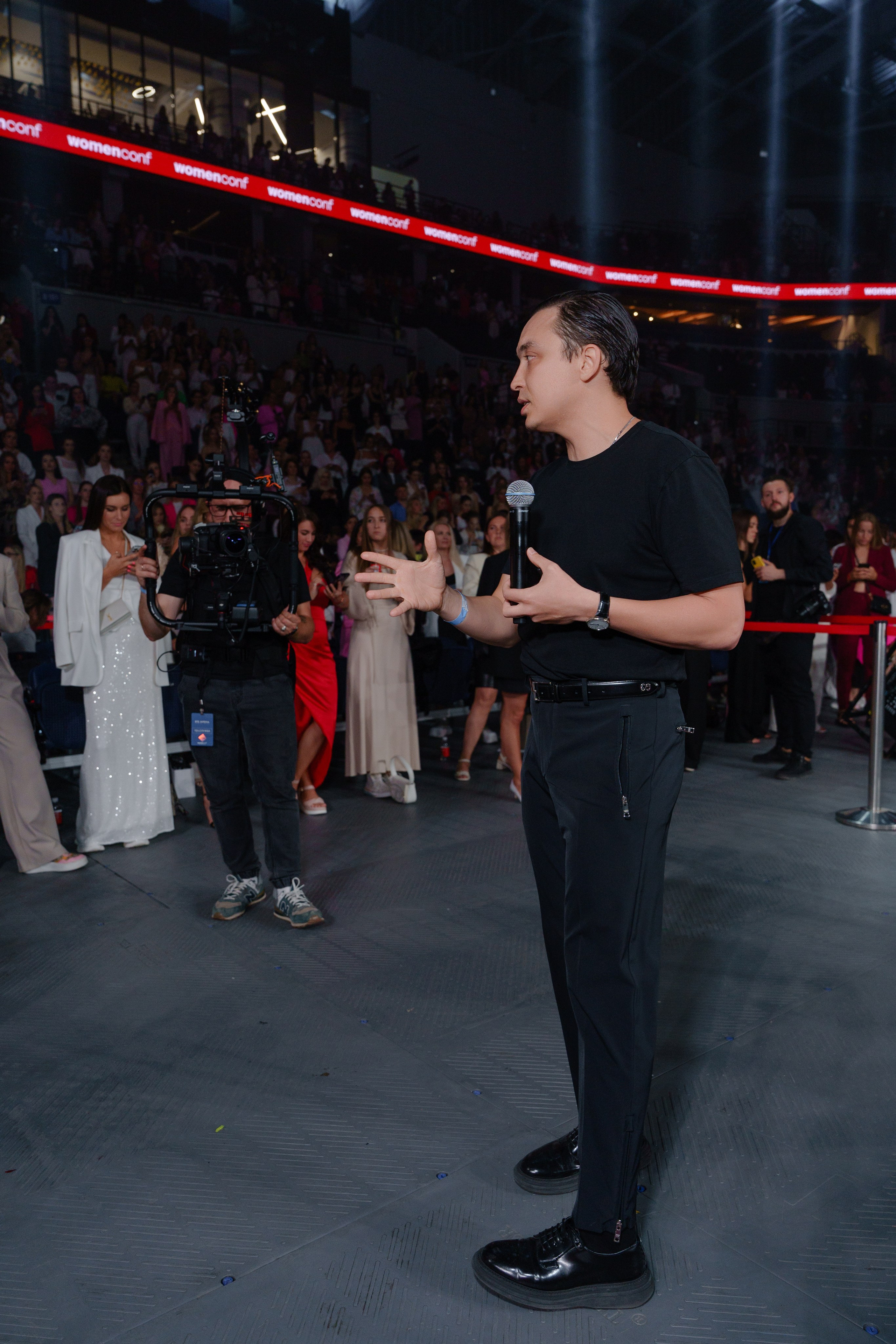 Фотограф на самую масштабную женскую конференцию в России WomenConf. Репортажный фотограф Москва Сергей Дружинин