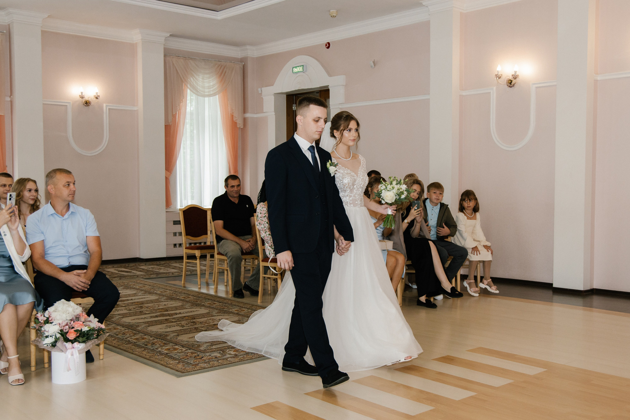 Ксения и Антон (полный день). Фотограф в Барнауле Юлия Садвокасова