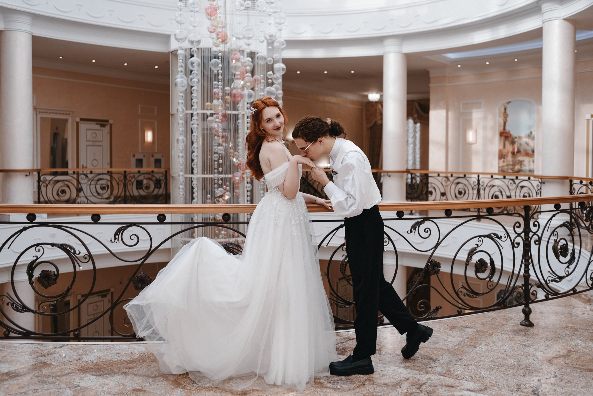 Свадебная фотосессия в Тюмени: ЗАГС, Мост Влюбленных и Монастырь | Фотограф Дарья Мустафина. Портретный фотограф Тюмень Дарья Мустафина