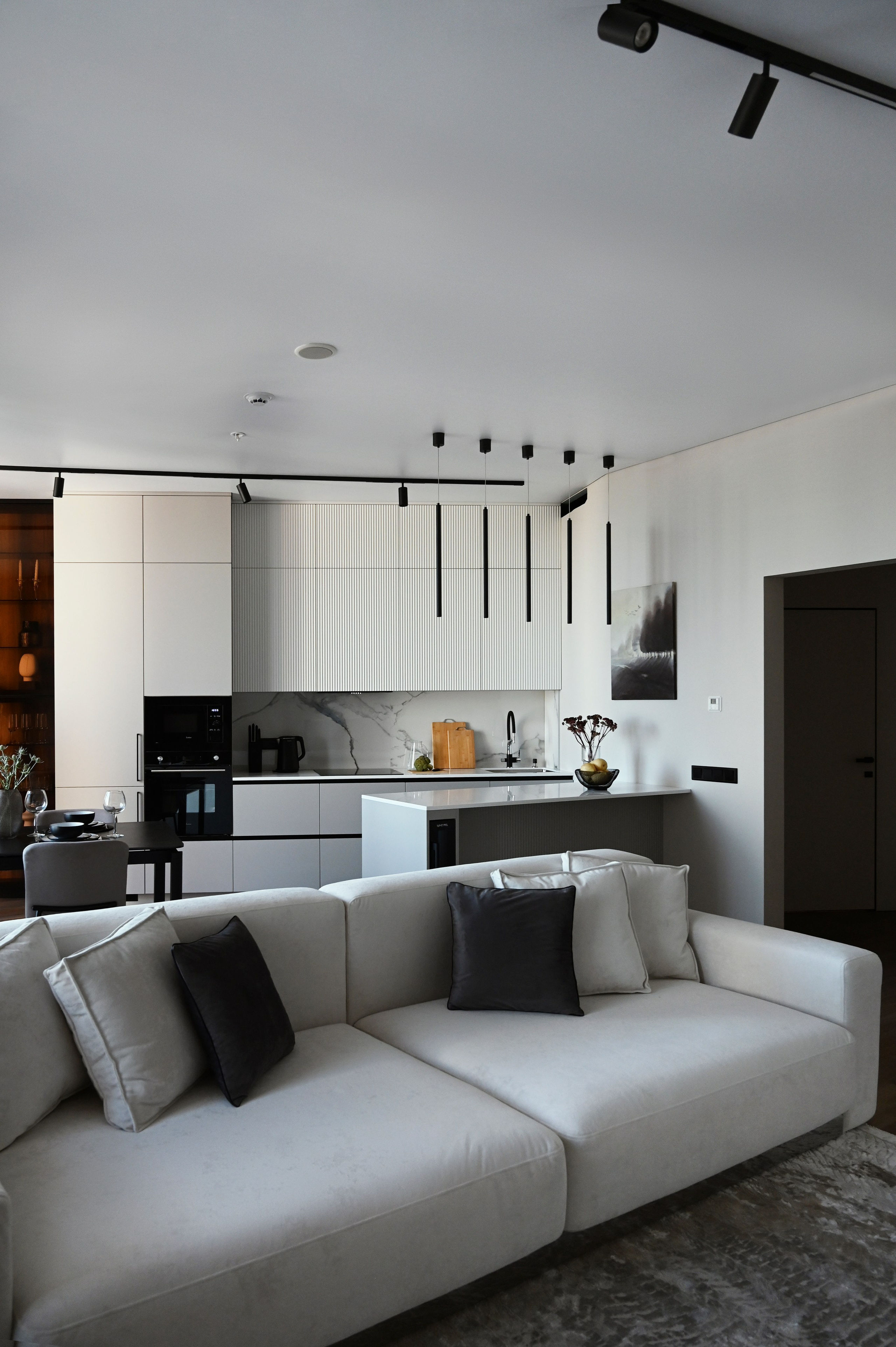 Башня Исеть дизайнер Вероника Миллер. Мебель на заказ