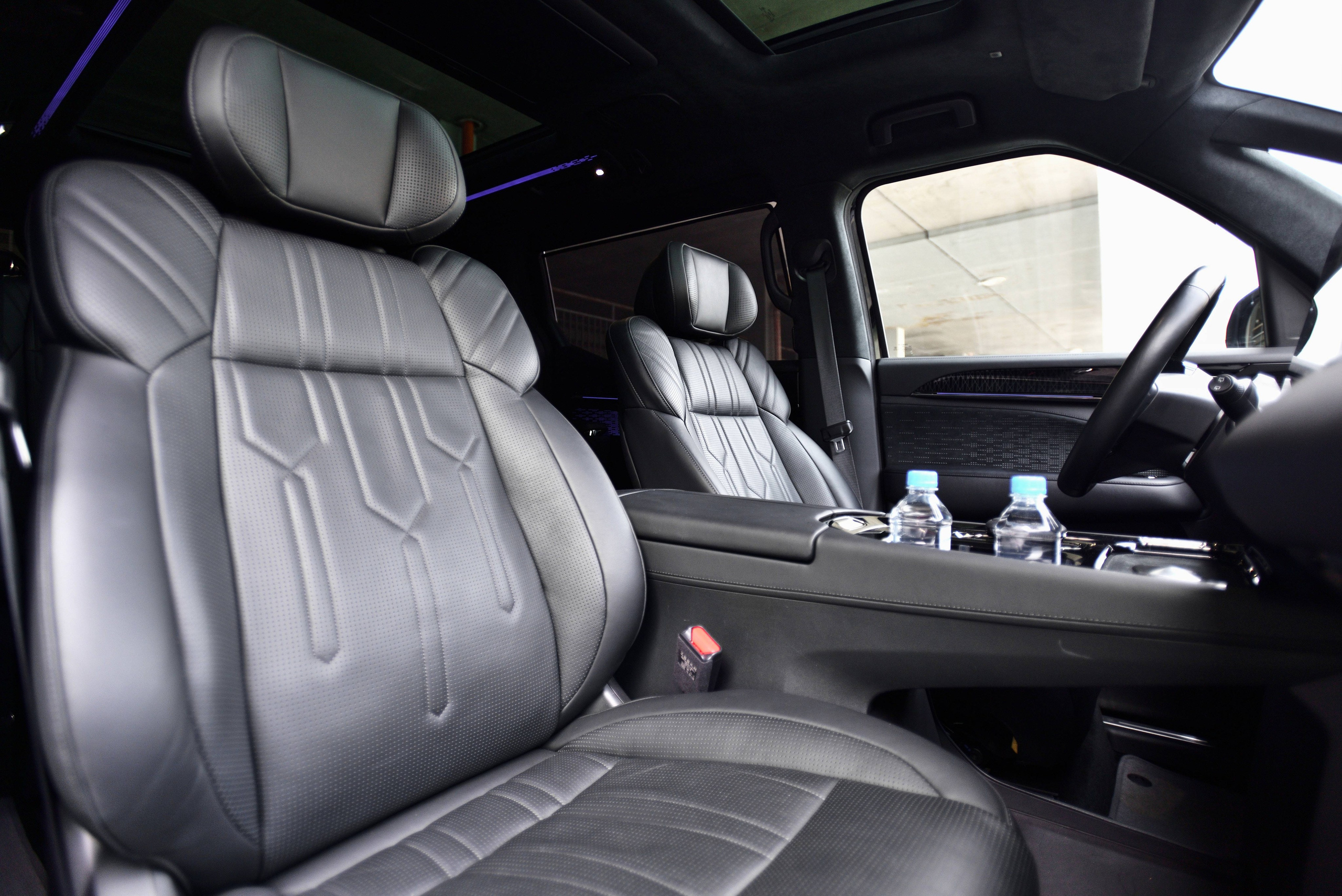 Zeekr 009. Автомобильный и интерьерный фотограф в Минске Александр Тагаев