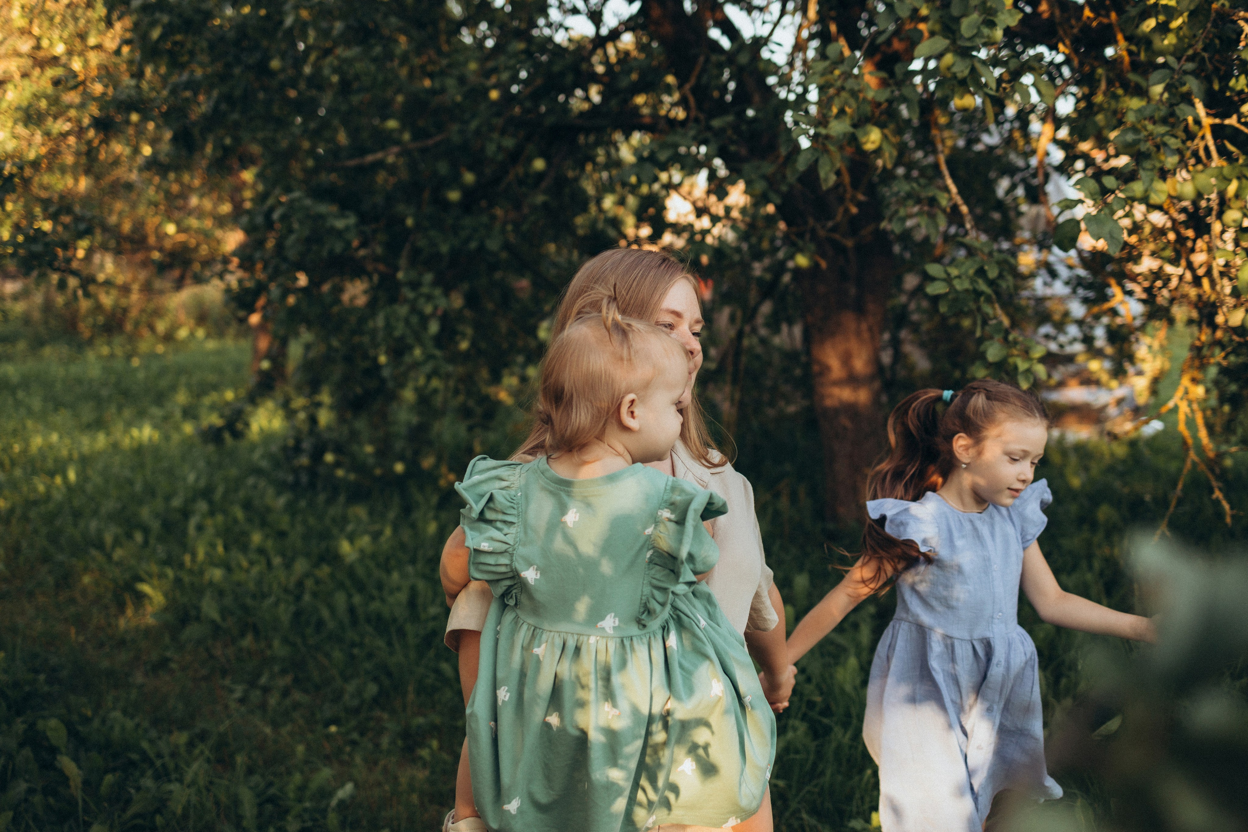 Чаепитие в саду. Фотограф Елена Рябцева