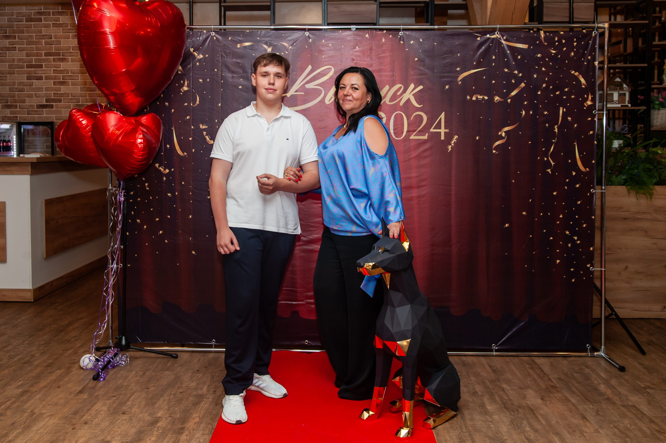 Выпускной МАОУ СОШ № 17 им. Эдуарда Есаяна. Свадебный и семейный фотограф Денис Лукьянов в Краснодаре, Краснодарском крае и Республике Крым