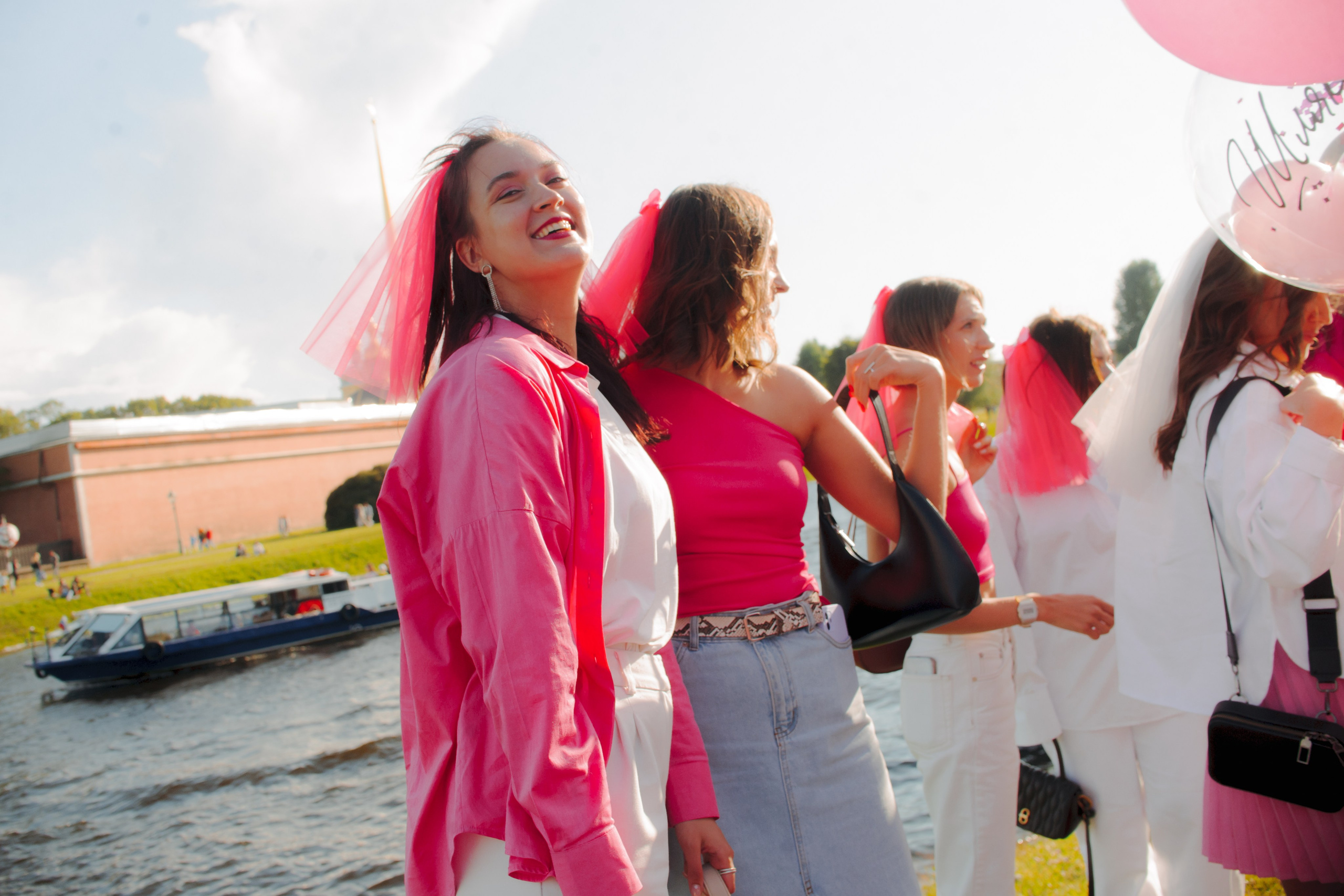 Кораблик в розовом. Репортажный фотограф Алена Фадеева