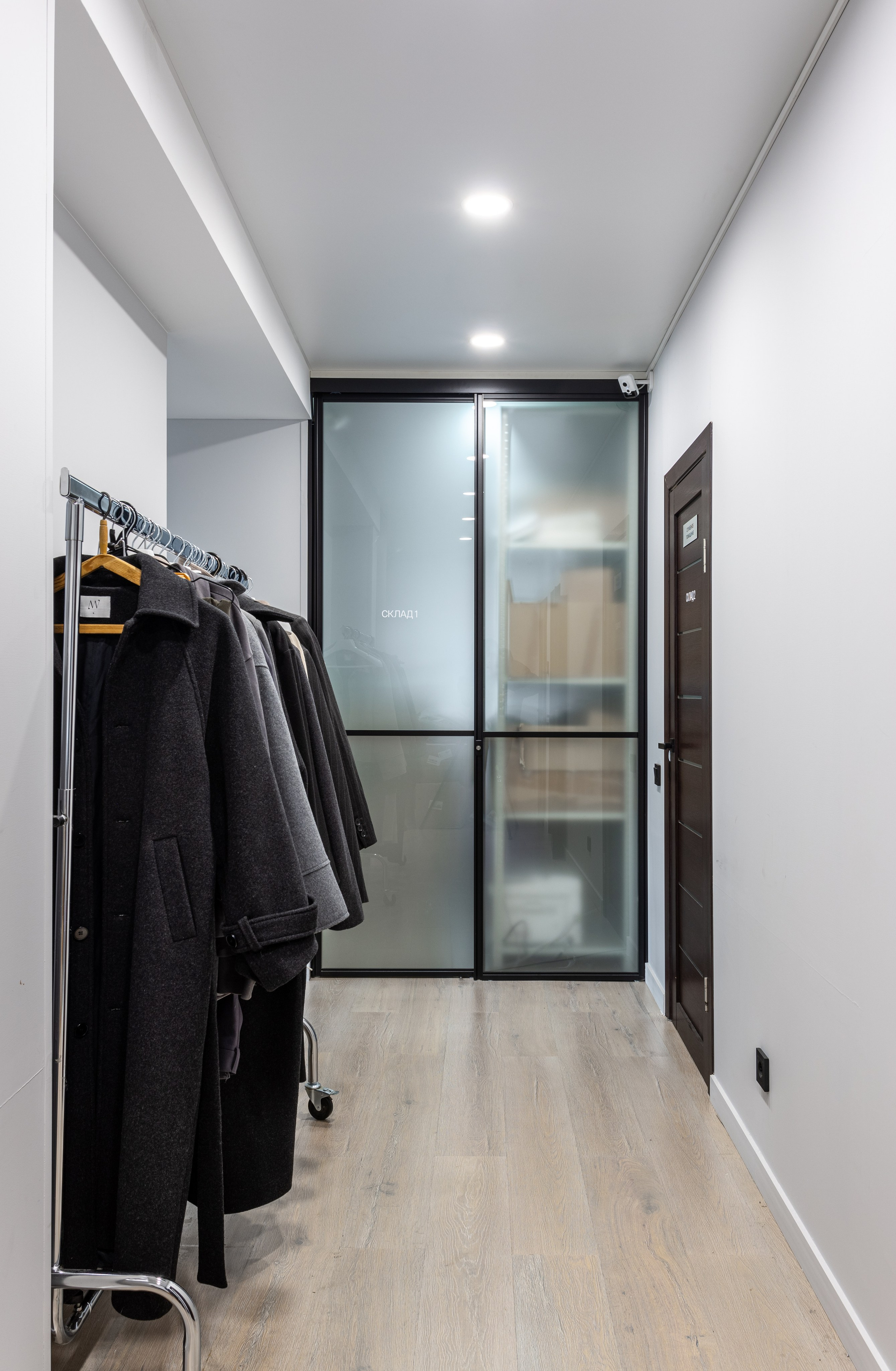 Шоурум магазина одежды WEME (136 м²). Елена Жукова. Архитектура, дизайн и ремонт