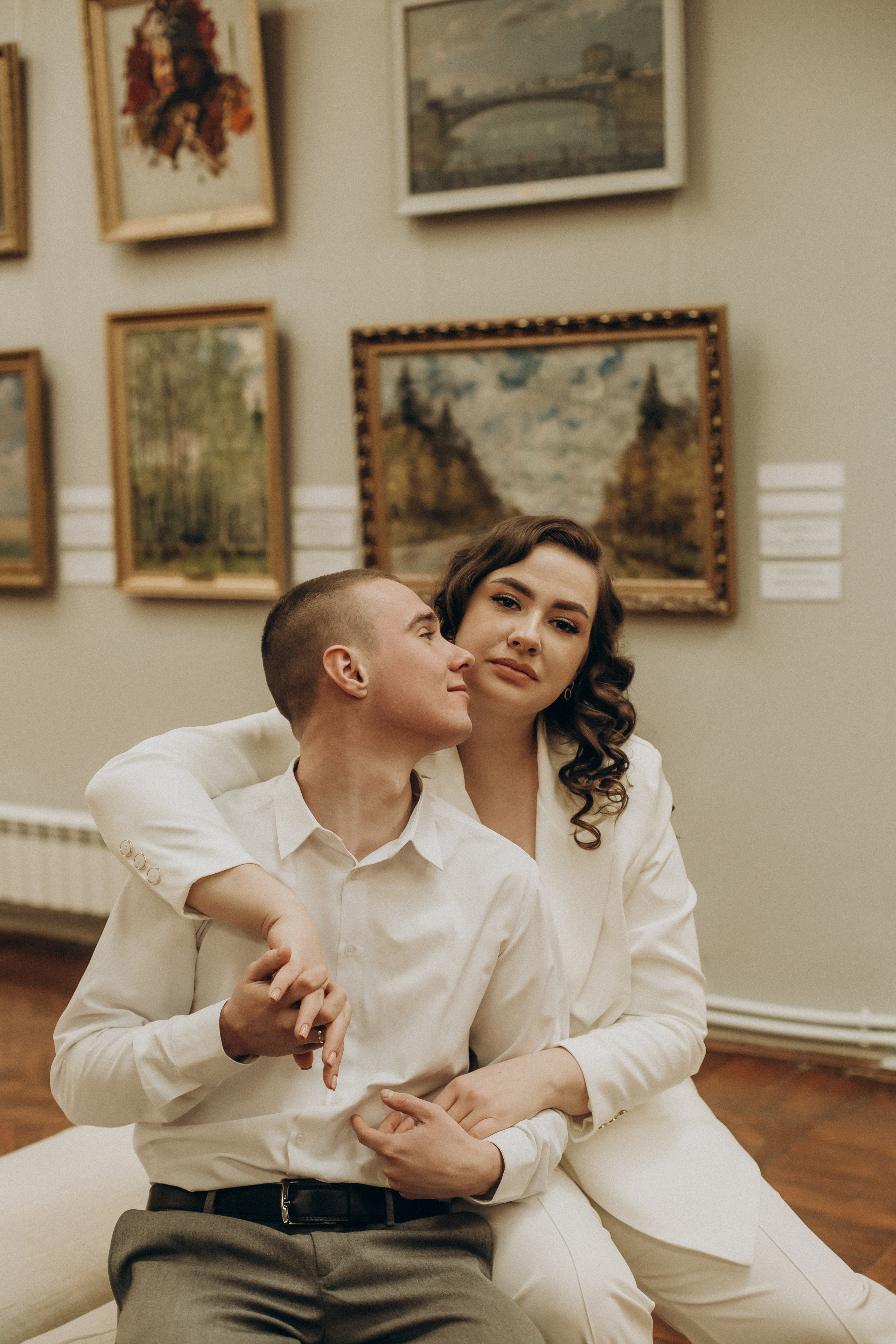 Нежность на фоне искусства. Свадебный фотограф Илья Бринк