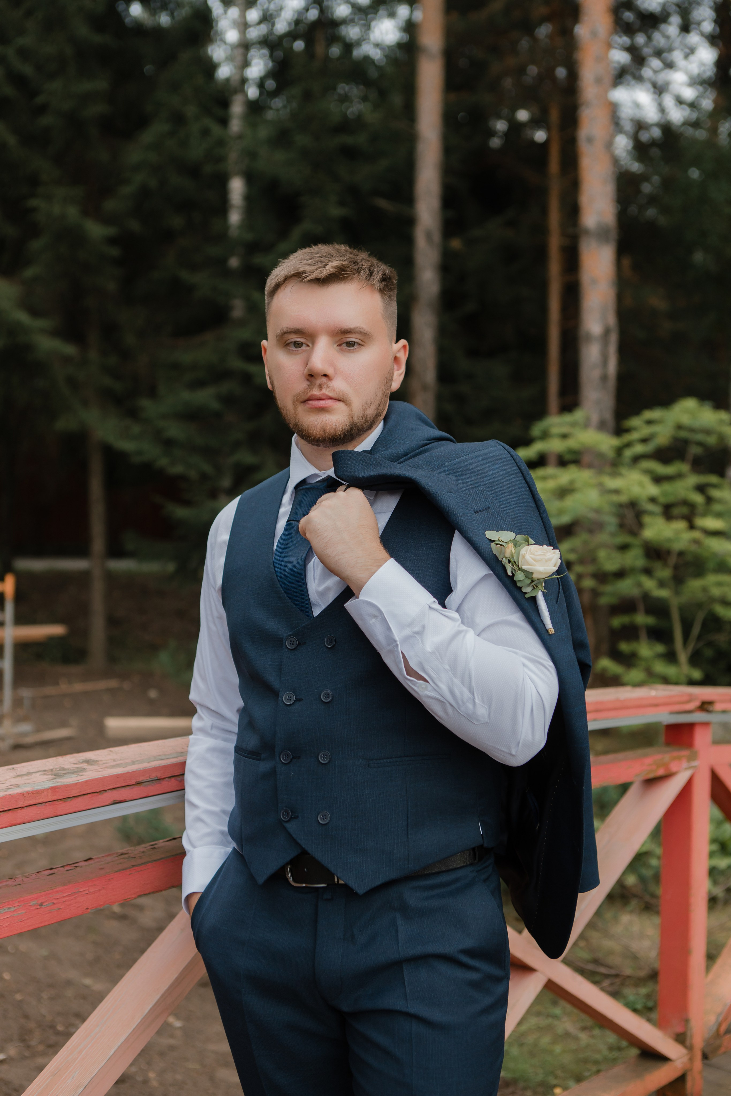 Юрий и Кристина. Видеосъемка и фотосъемка свадеб. Фотограф и оператор на свадьбу. Видеосъемка подкастов, собственная видео-фотостудии. Предметная фотосъемка