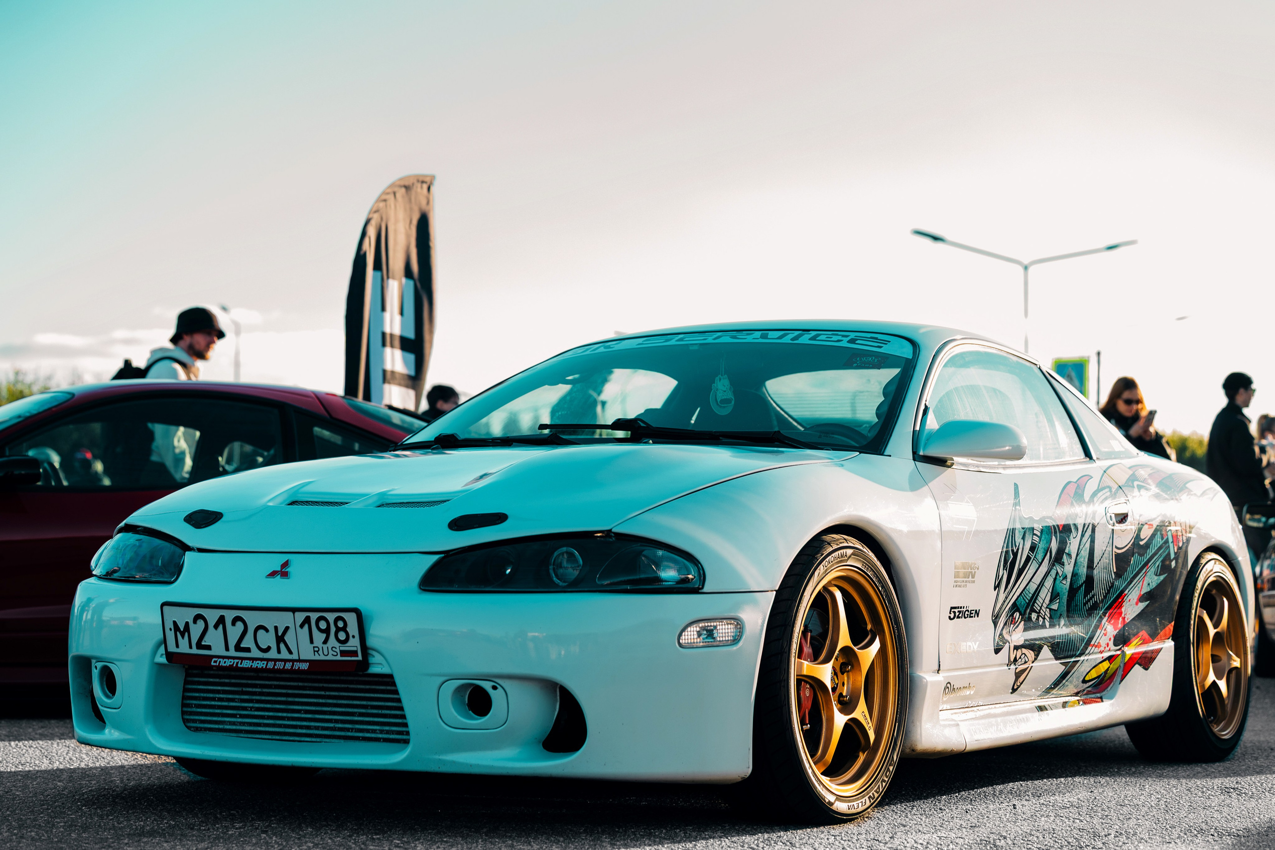 Фотографии закрытия сезона 2025 VibeSide — дрифт и автошоу у МЕГА Дыбенко, Санкт-Петербург
