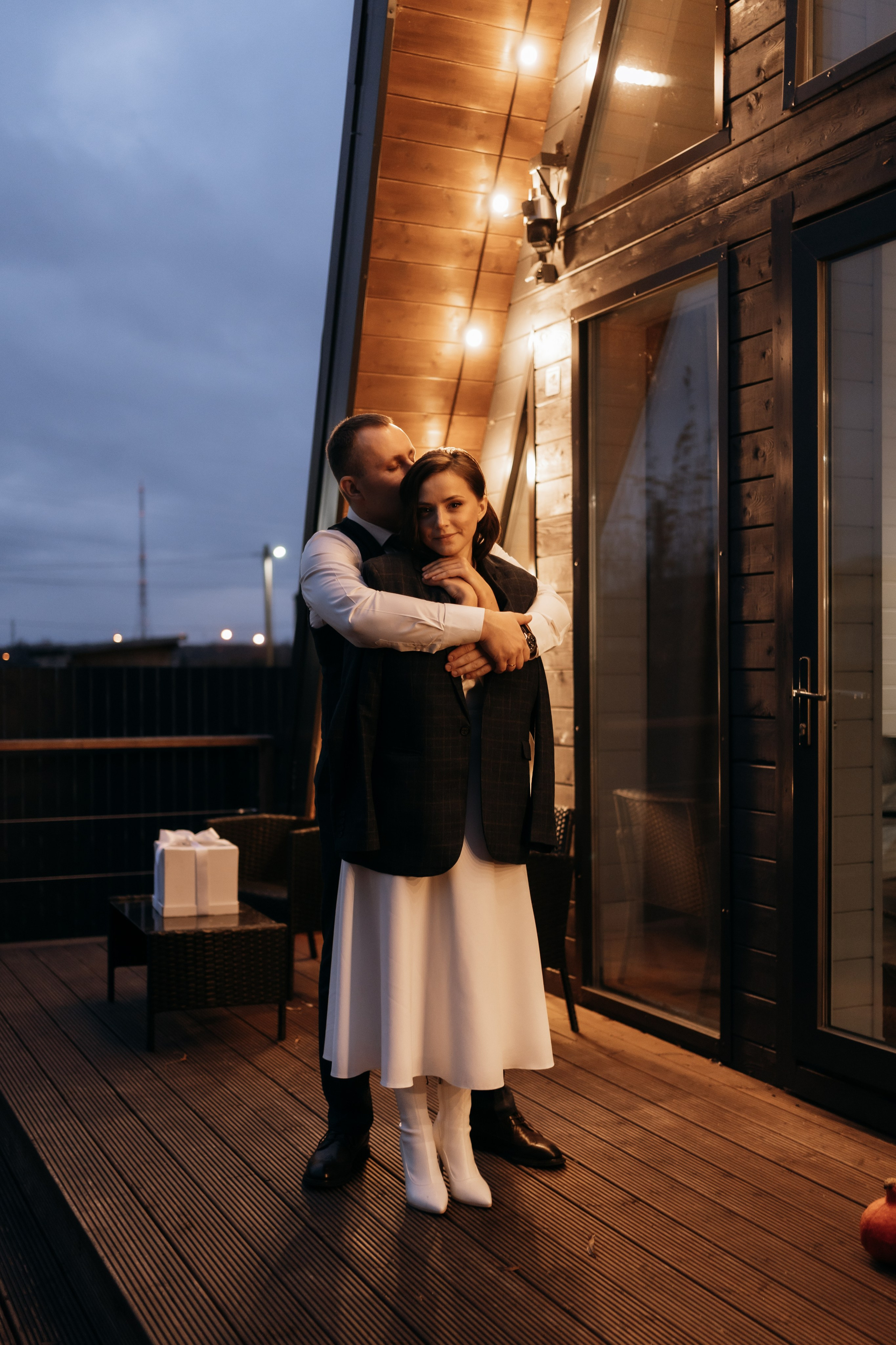 Выездная свадебная фотосессия в коттедже в Архангельске. Портретный и свадебный фотограф в Архангельске Елизавета Стрекаловская