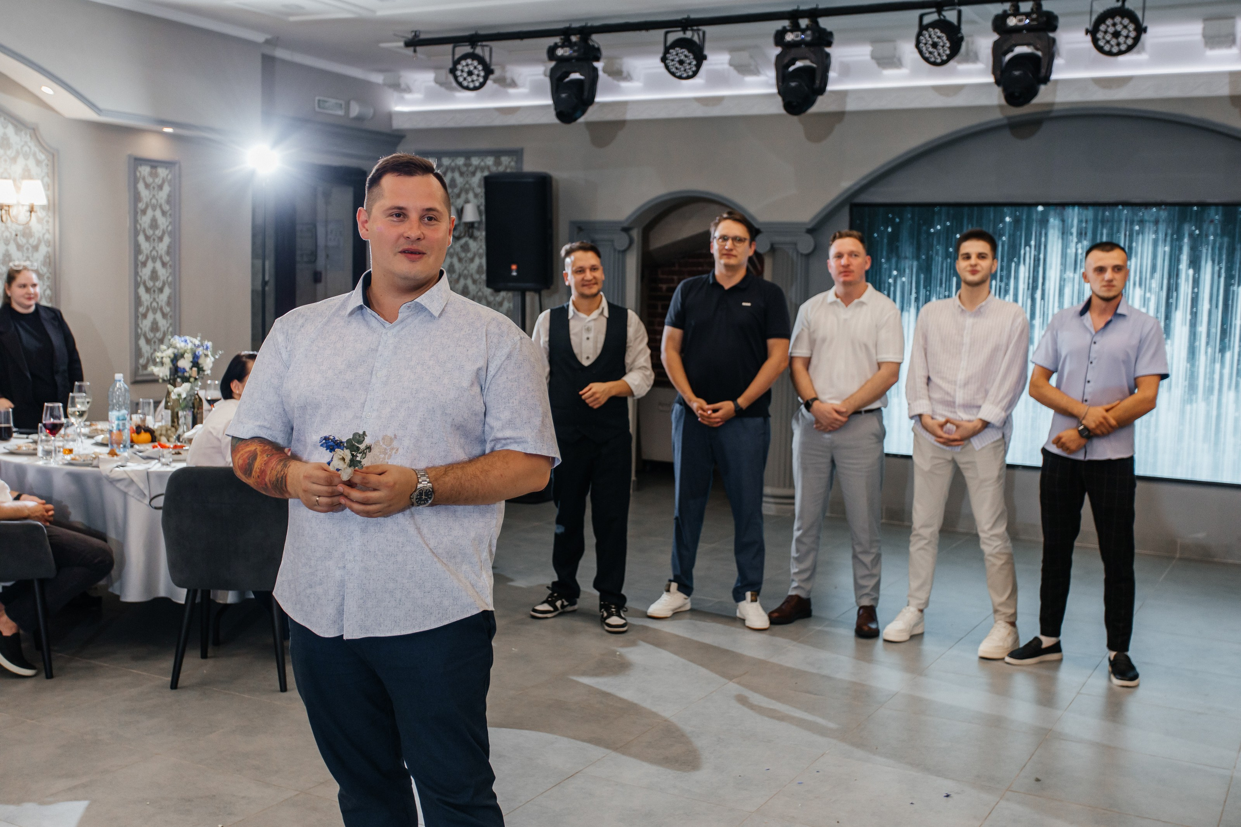 Саша & Валя. Свадебный и портретный фотограф в Омске Антон Карев