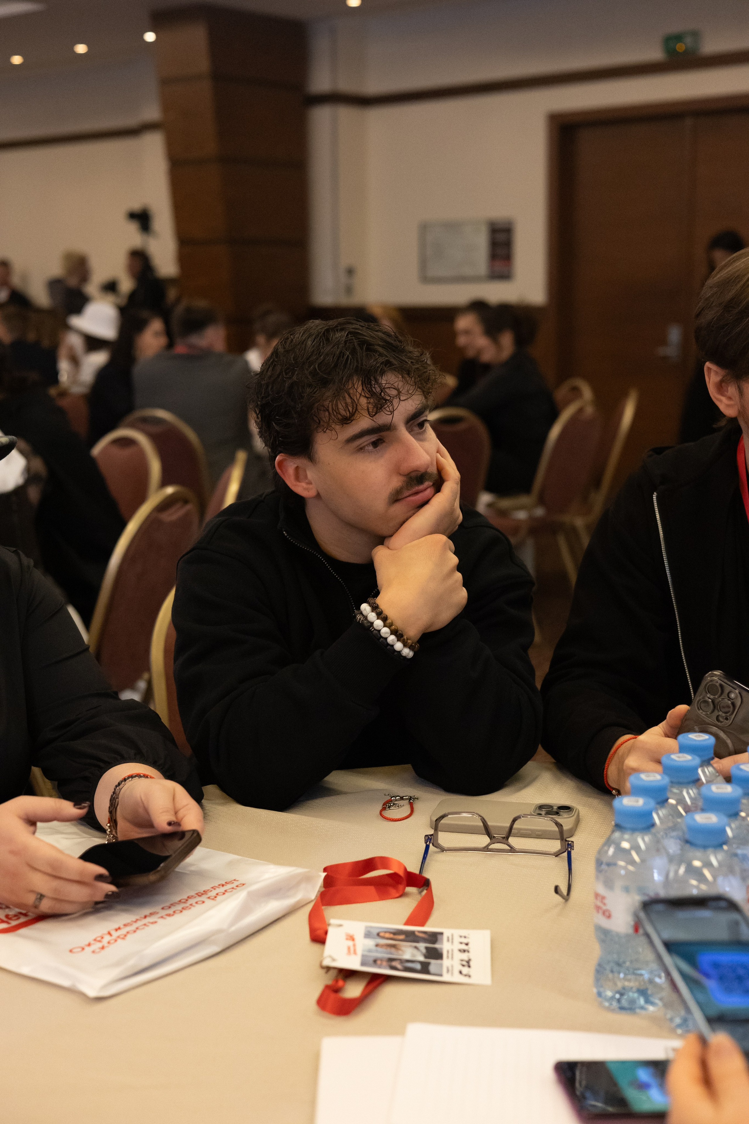 «СКАЖИ ДЕНЬГАМ ДА». Фотограф Красноярск съемки лавстори, фотосессия в студии, портретная съемка, творческие фотосессии