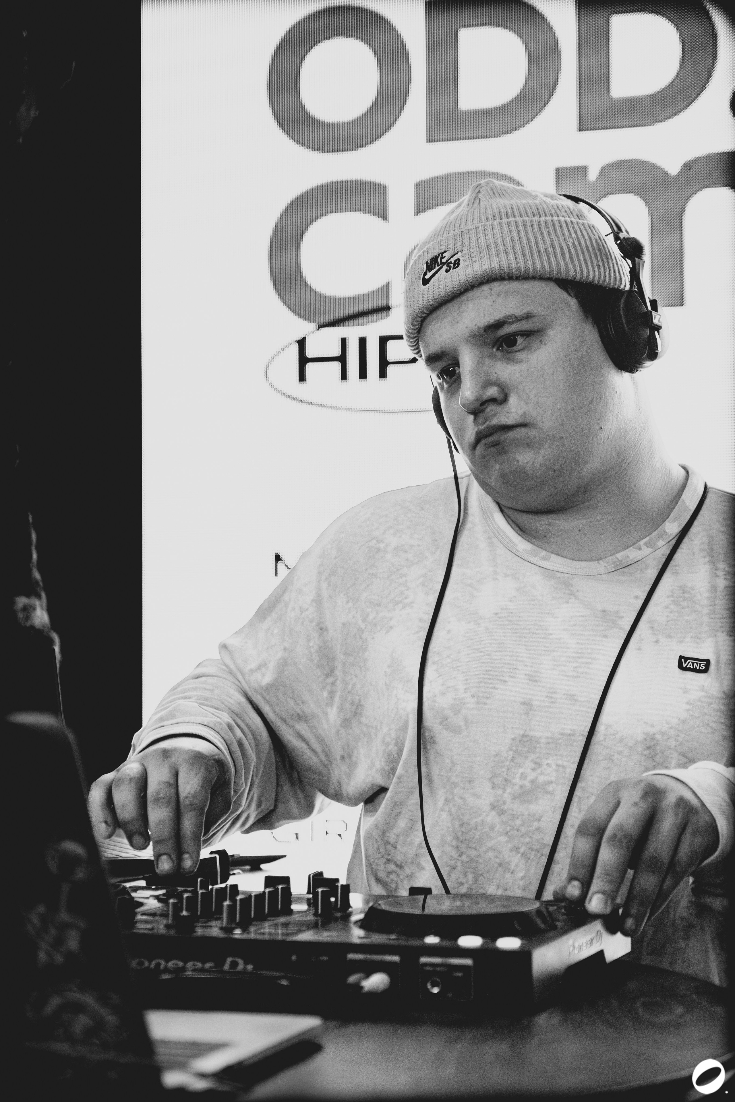ODD.CLUB 04/04 (@youlovebu). Соня бу тебя сфоткала