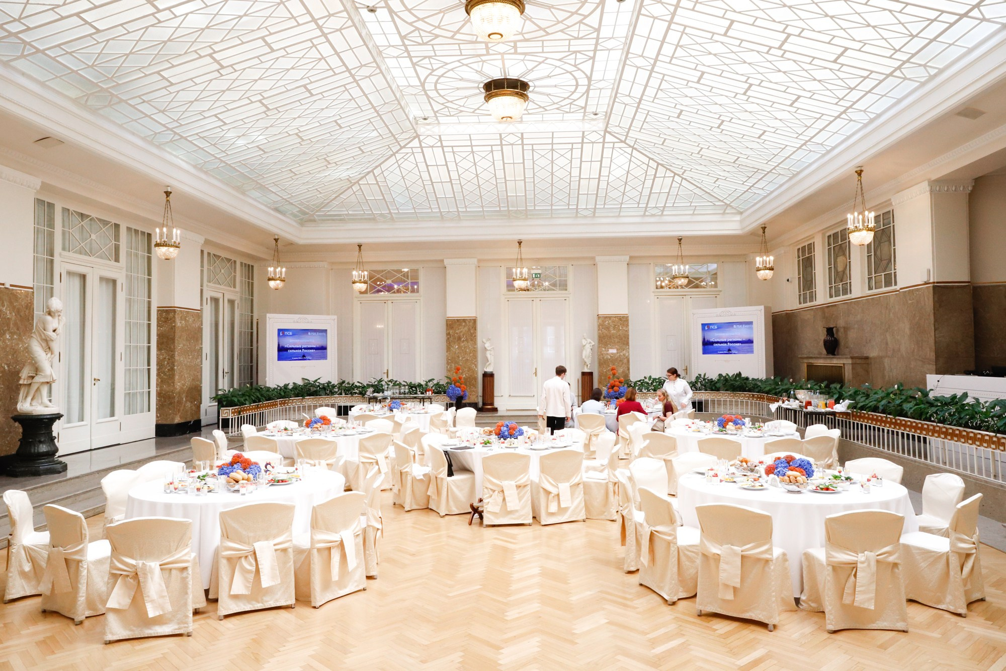 Бизнес-завтрак ПСБ в рамках ПМЭФ. Фотограф Дарья Попова