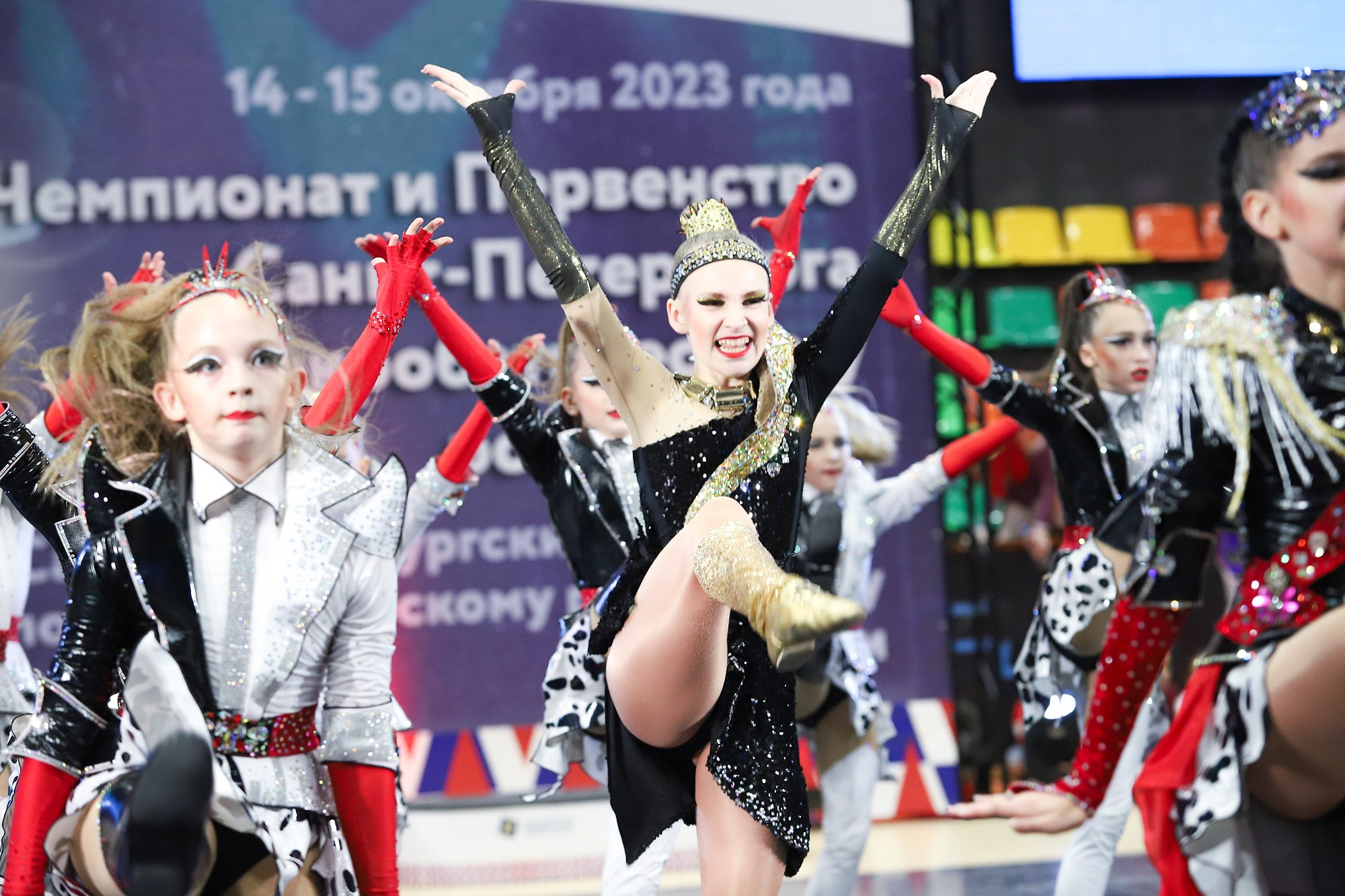 Чемпионат и Первенство Санкт-Петербурга по акробатическому рок-н-роллу. Фотограф Дарья Попова