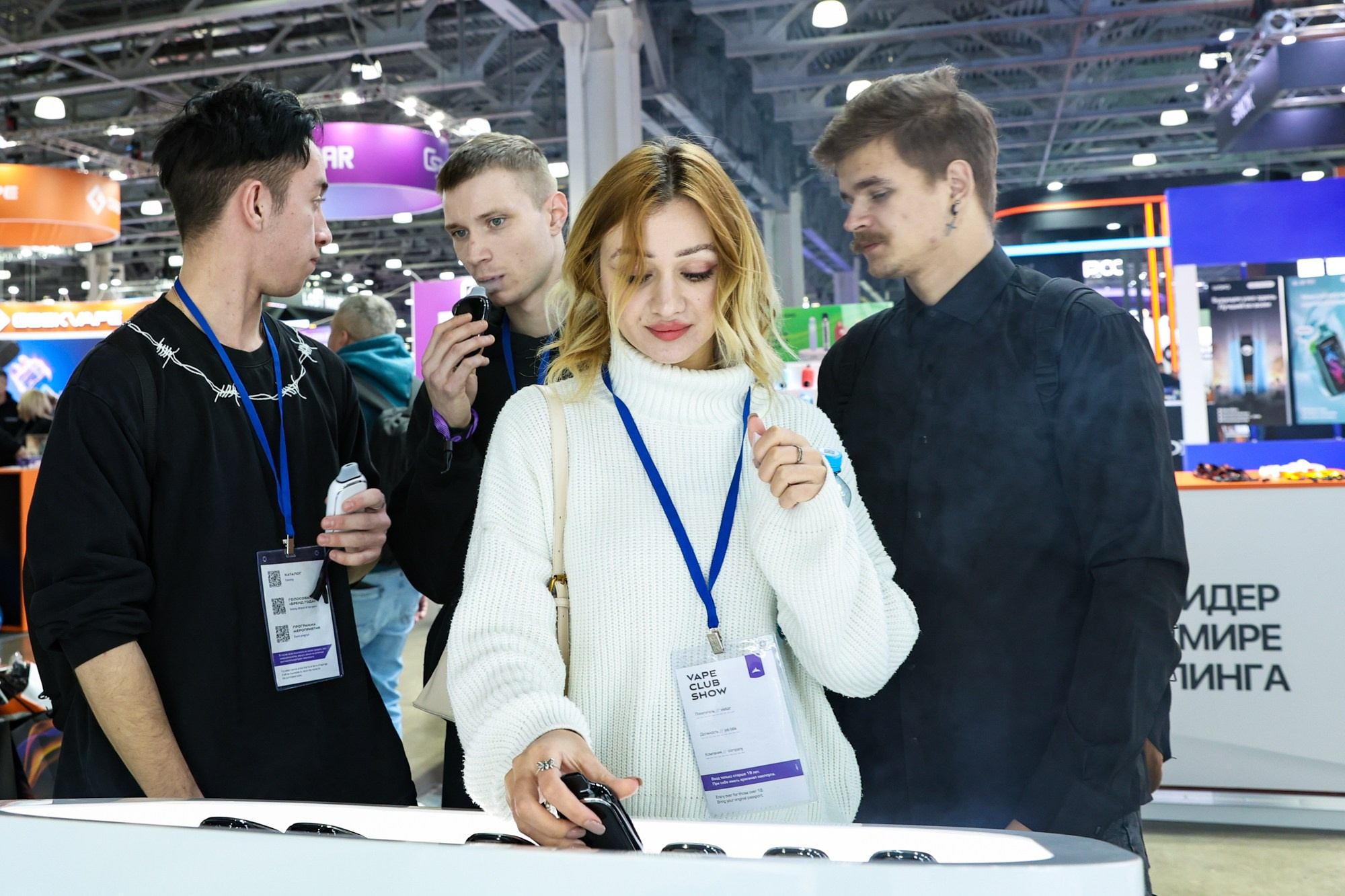 Стенд PLONQ на Vape Club Show. Фотограф Дарья Попова