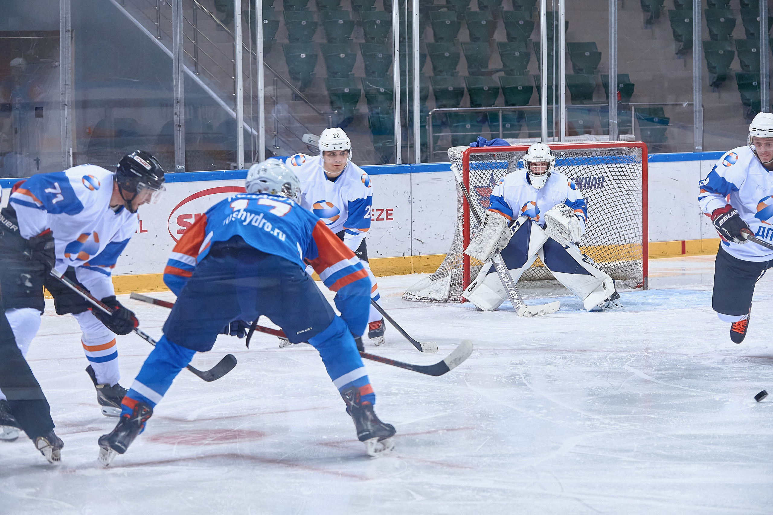 Платинум Арена — Хоккей — РусГидро. Фотограф Яковлев Роман — Красноярск