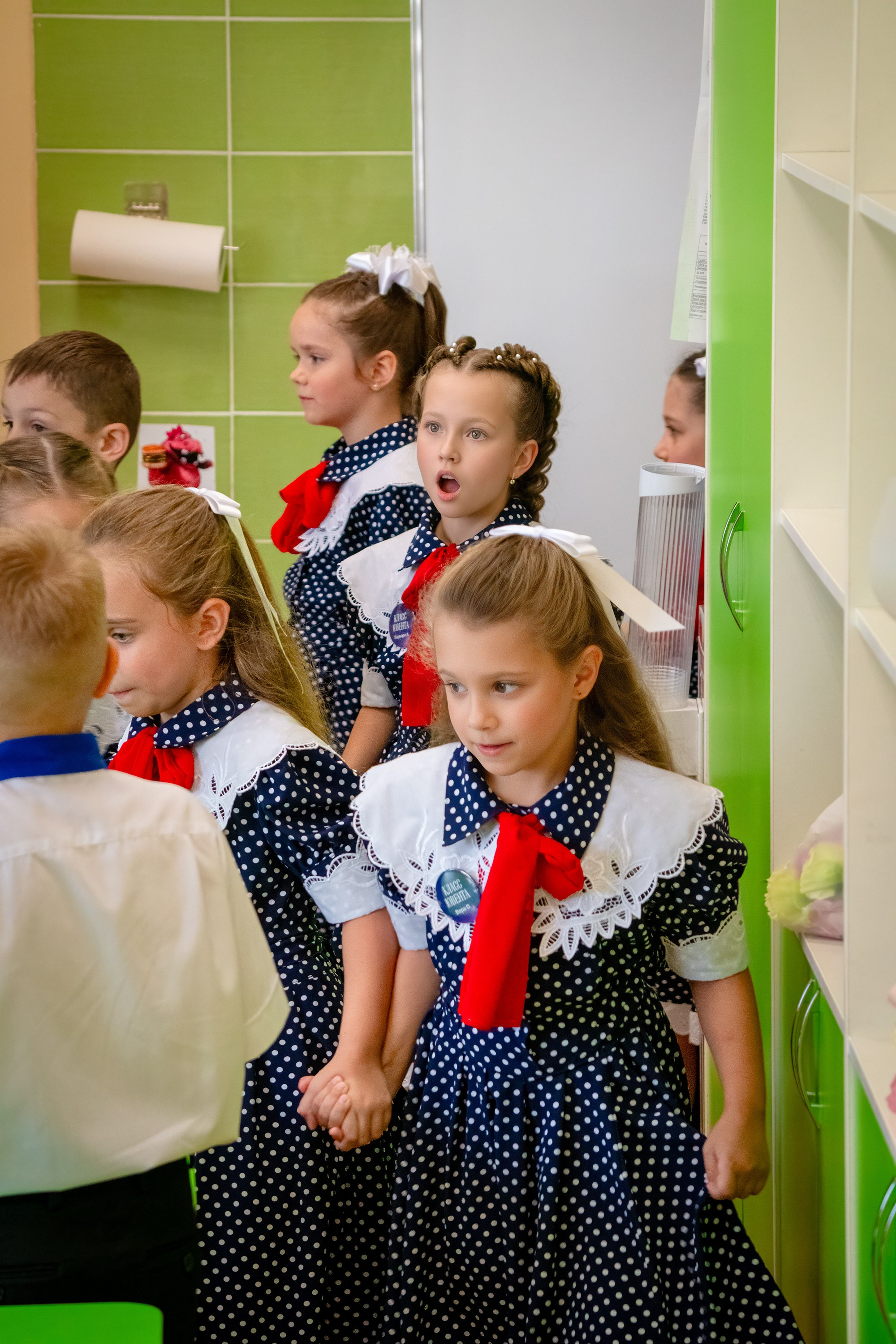 1Сентября_ ЮВЕНТА 1кл_Гимназия 92. Фотографы из солнечного Краснодара Вадим и Надежда Митус