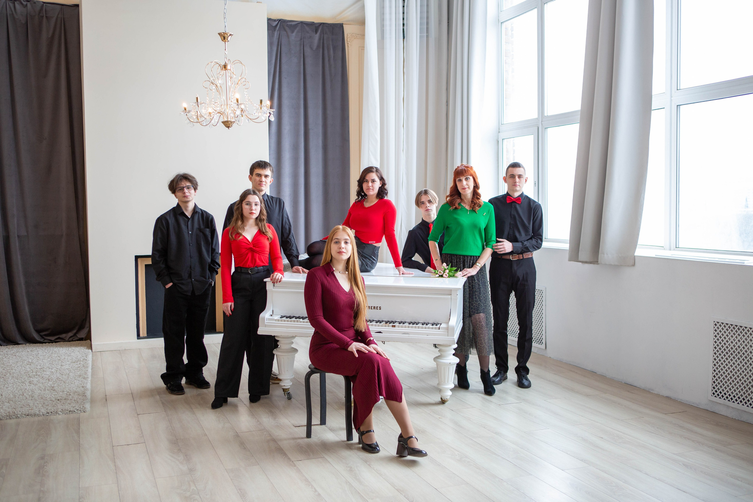 Красный с черным. Выпускные альбомы Воронеж от Веры Соколовой