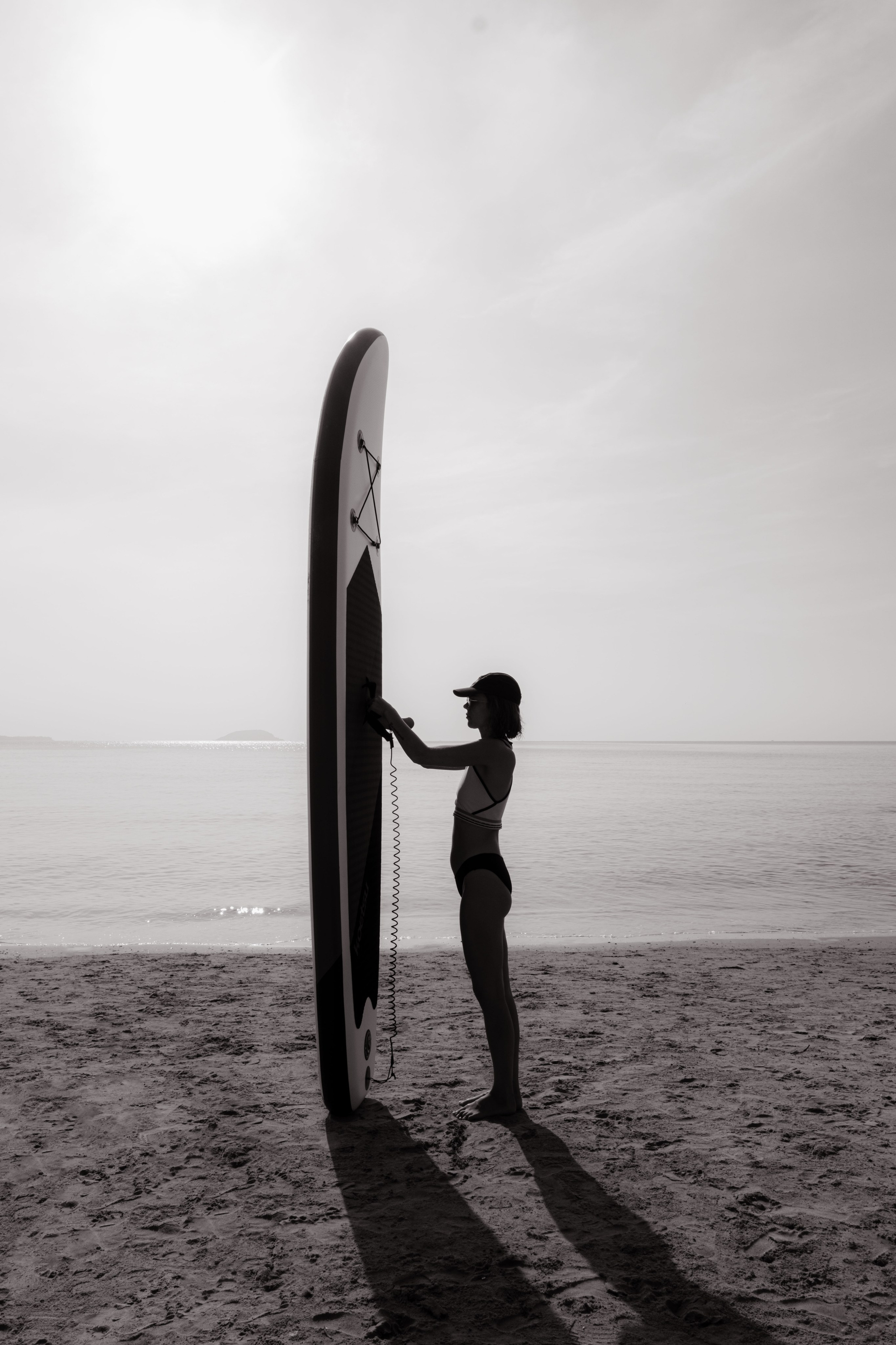 Morning. SUP board. North beach. Portrait photographer Nha Trang | Julia Meshanina