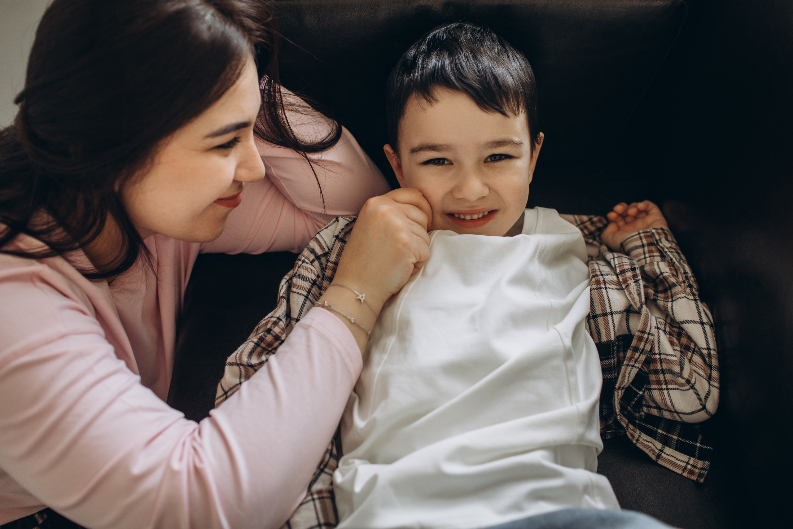 Фотосессия с попкорном фотосессия мама и сын. Фотограф Владимир Москва