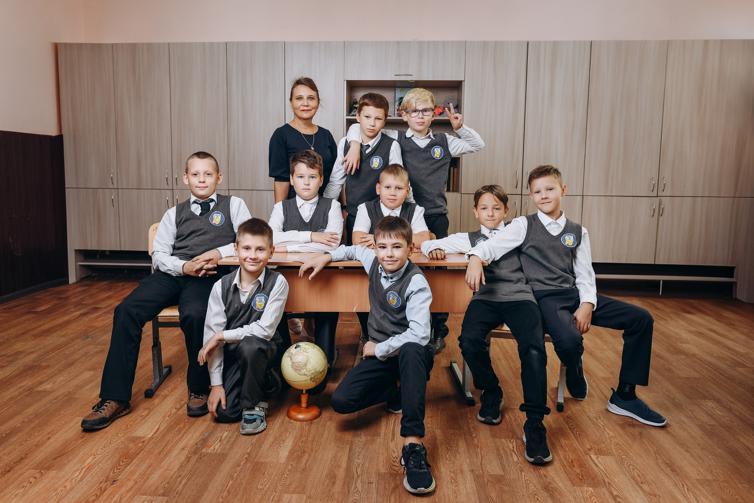 Началка. Выпускные альбомы в Кургане, Твой альбом, Книга