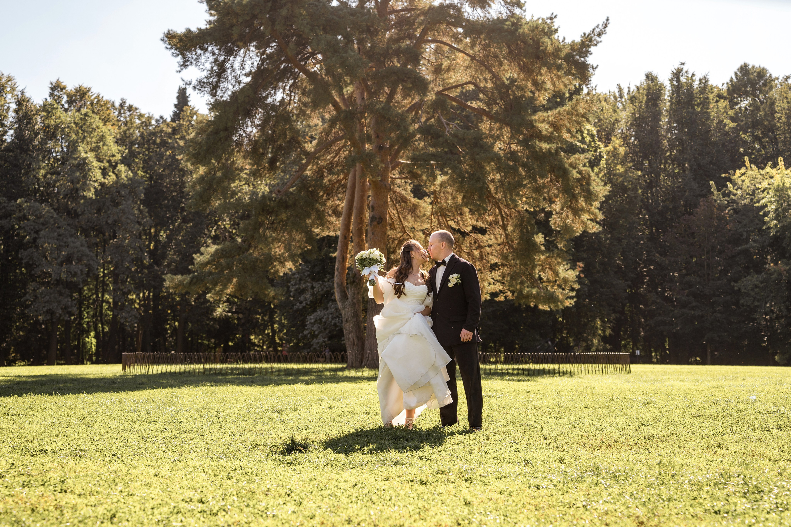 Елизавета и Артем. ЗАГС и прогулка. Фотограф и видеограф в Москве и Московской области Мария Вишня