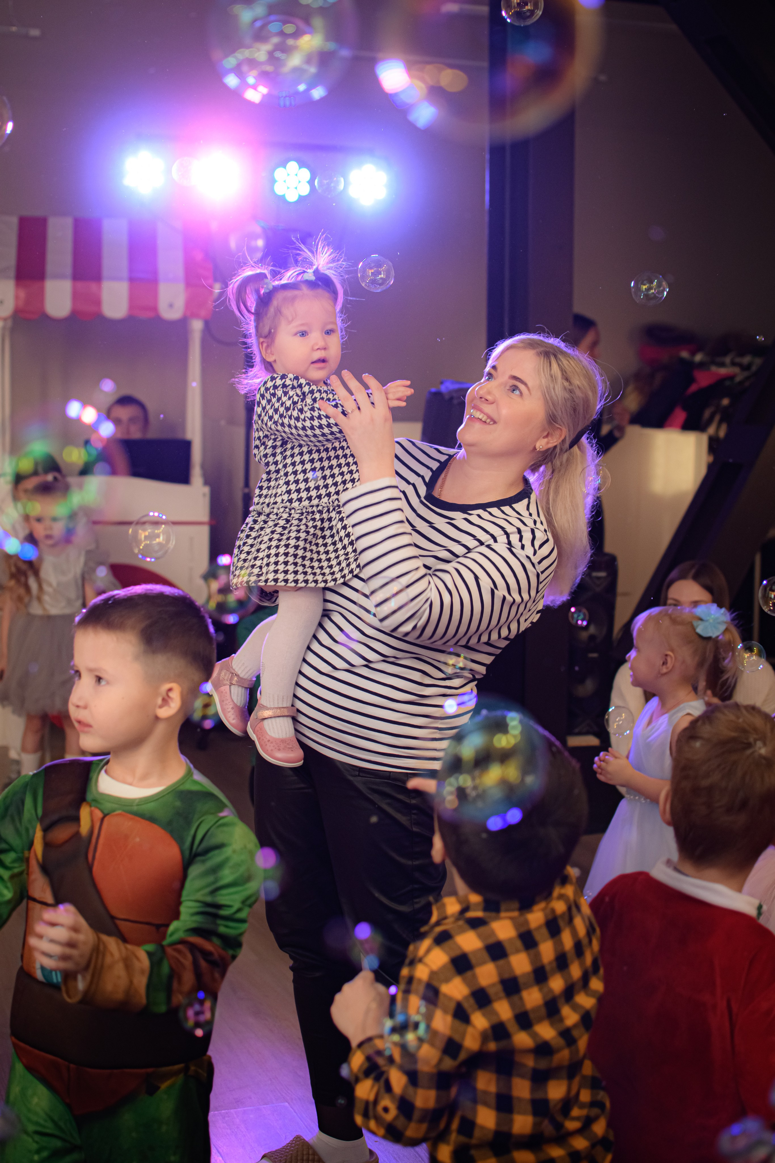 HAPPY NEW YEAR. Photokarish