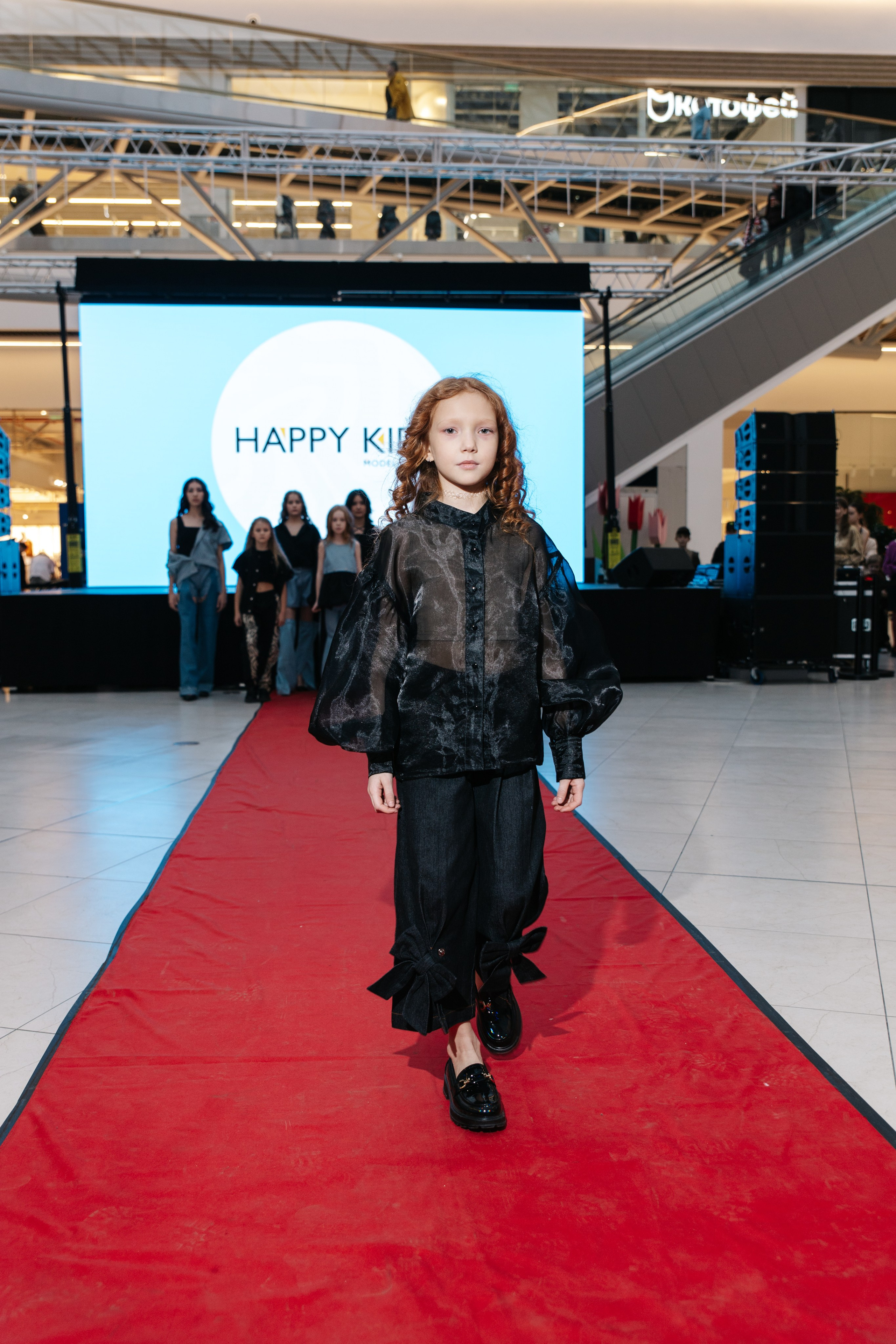 Показ HAPPY KIDS. Анна Таркина