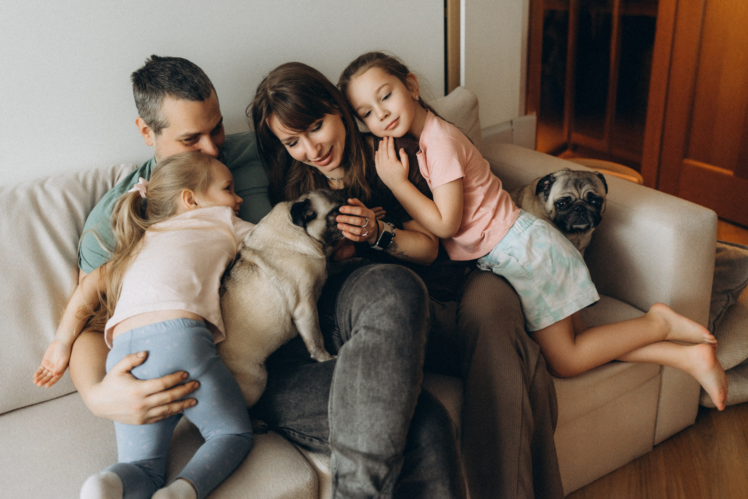 Уютная домашняя фотосессия Любы Димы Веры и Алины. Детский, семейный и ньюборн фотограф в Москве Юлия Шуарт