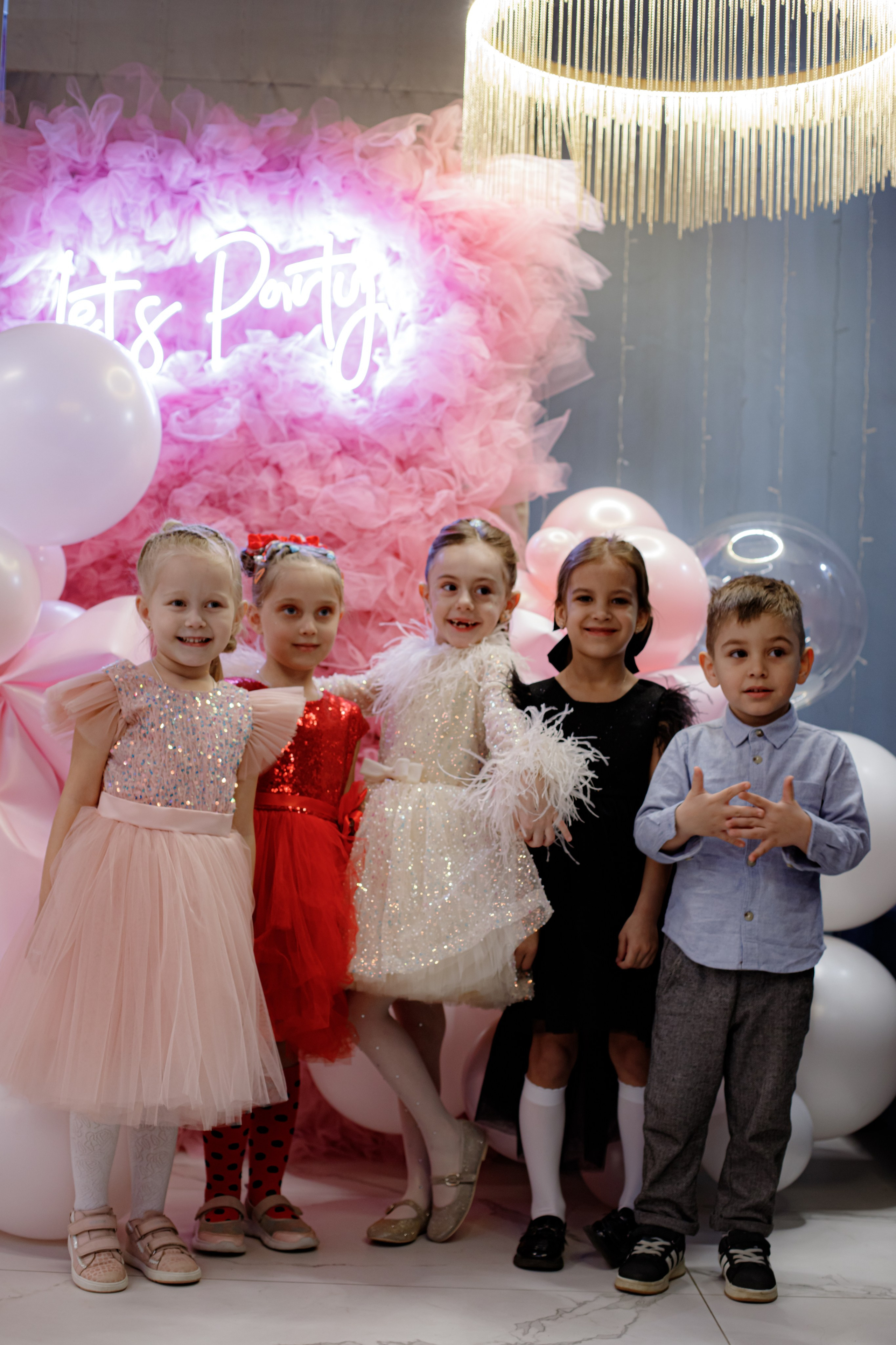 ASIA'S BIRTHDAY PARTY. Photokarish