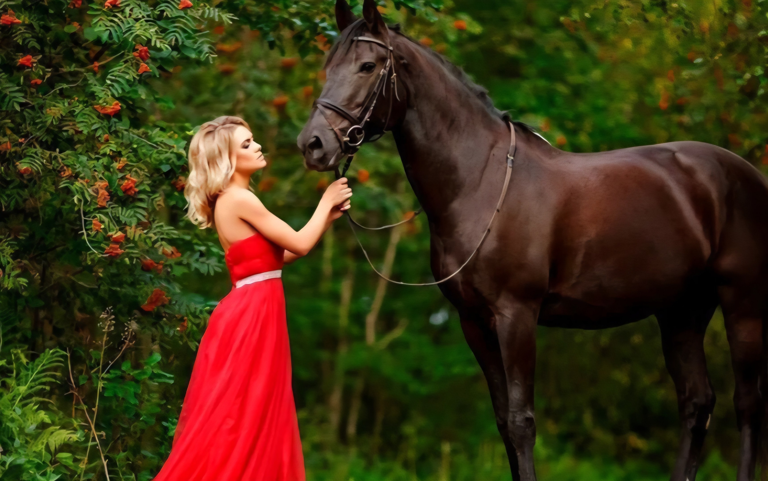 Платье фатиновое на шнуровке на фотосессию в Иркутске напрокат