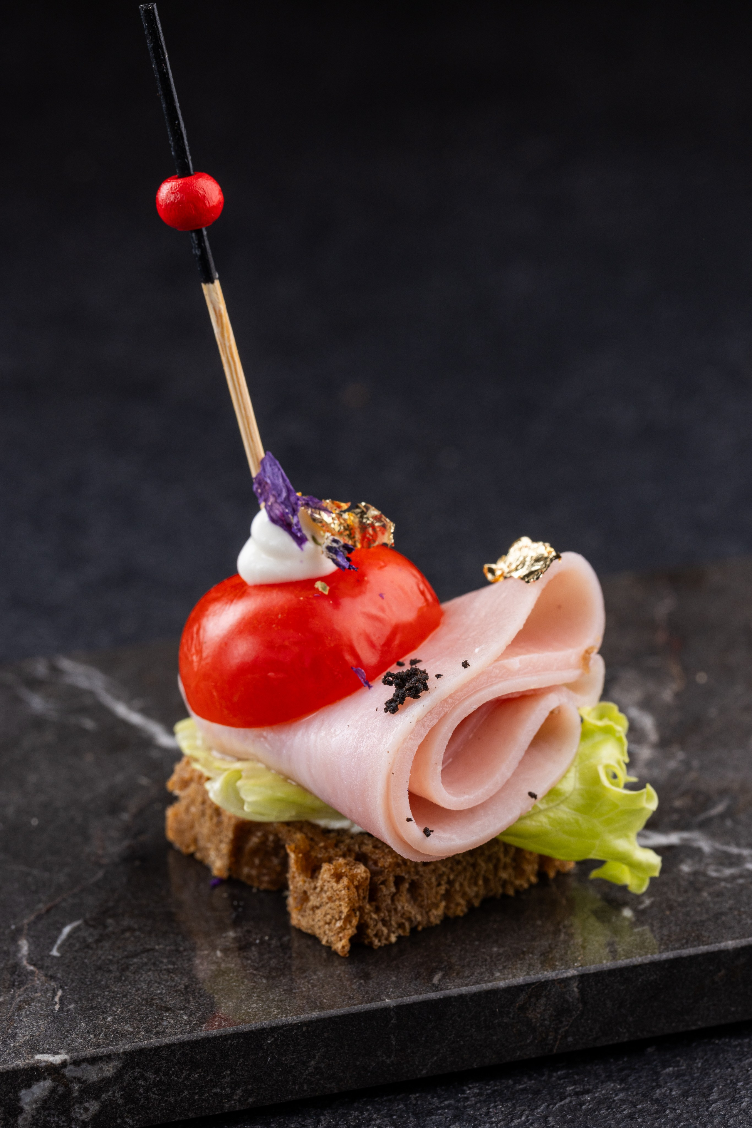 Первая кейтеринговая. Фудфотограф, фудстилист и сет дизайнер в Москве Алена Синицына