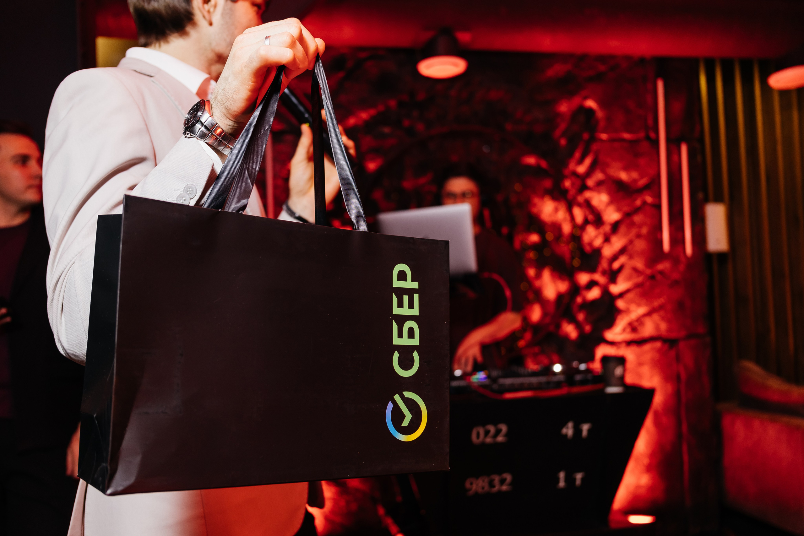 Гастрольный ужин «Солнце восходит на Камчатке» в ресторане «Забой». Фотограф Кемерово | Сергей