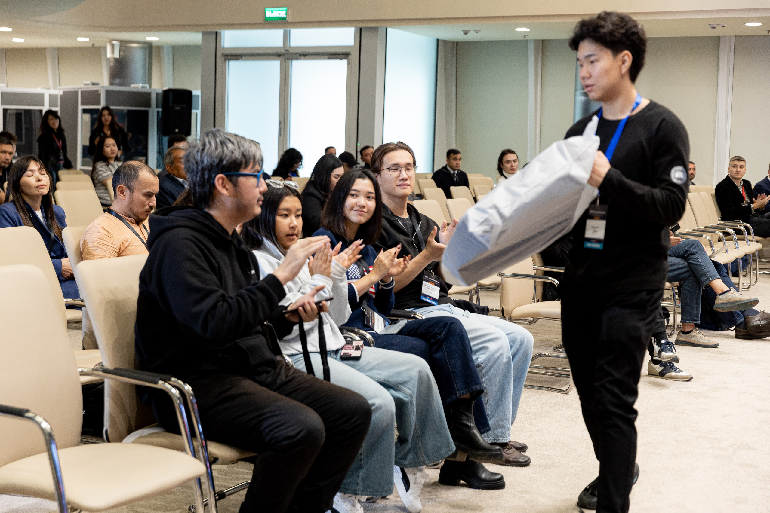 AWS INNOVATION DAY 2025. Портретный и репортажный фотограф в Астане Роман Григоров