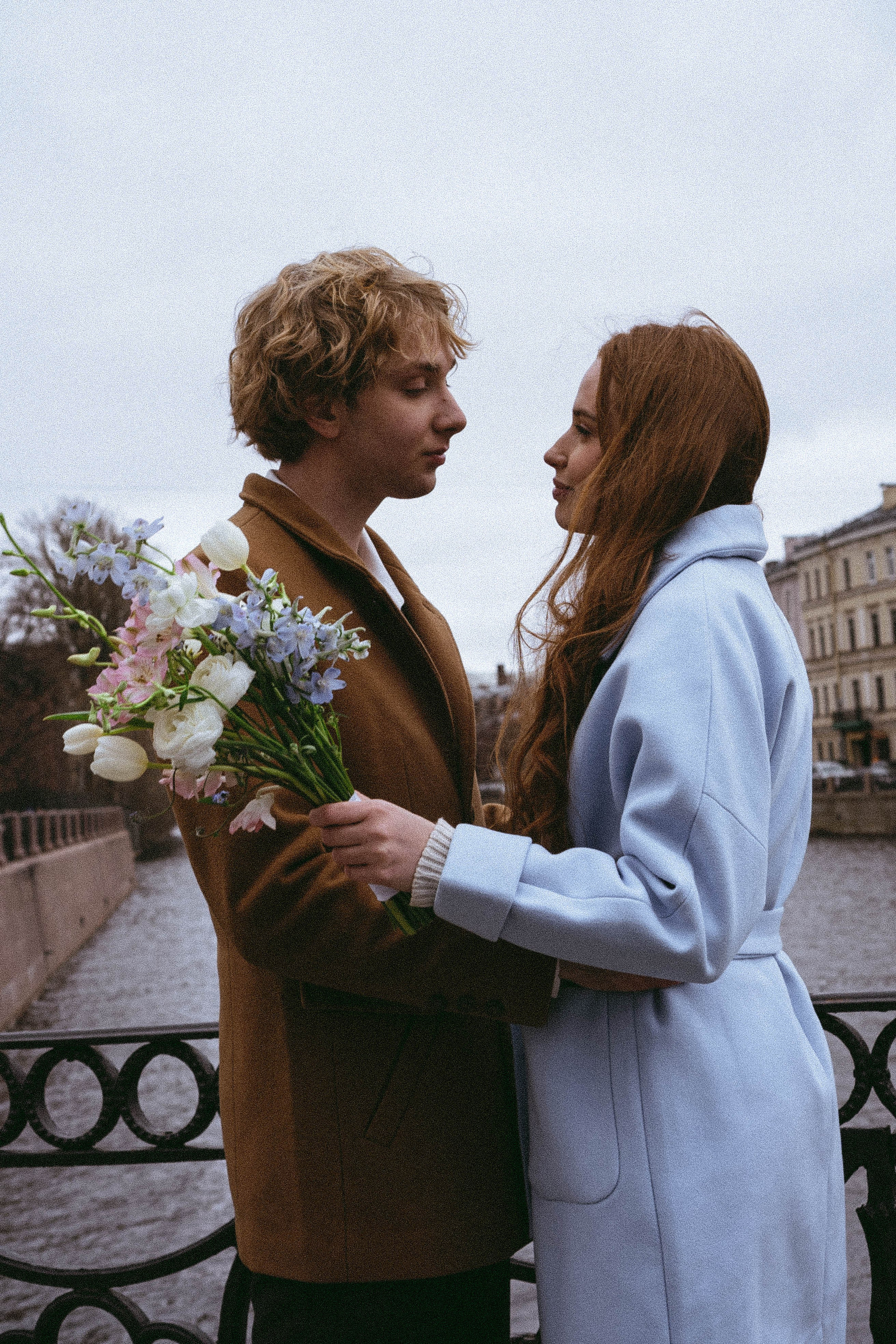 СВАДЕБНАЯ СЬЕМКА В ОТЕЛЕ. СБОРЫ ЖЕНИХА И НЕВЕСТЫ И ТАКЖЕ ТОР И ПОДГОТОВКА К ПРОГУЛКЕ И ПРОГУЛКА ПО ПЕТРОГРАДКЕ. Профессиональный фотограф, Санкт-Петербург — Виктория Богомолова