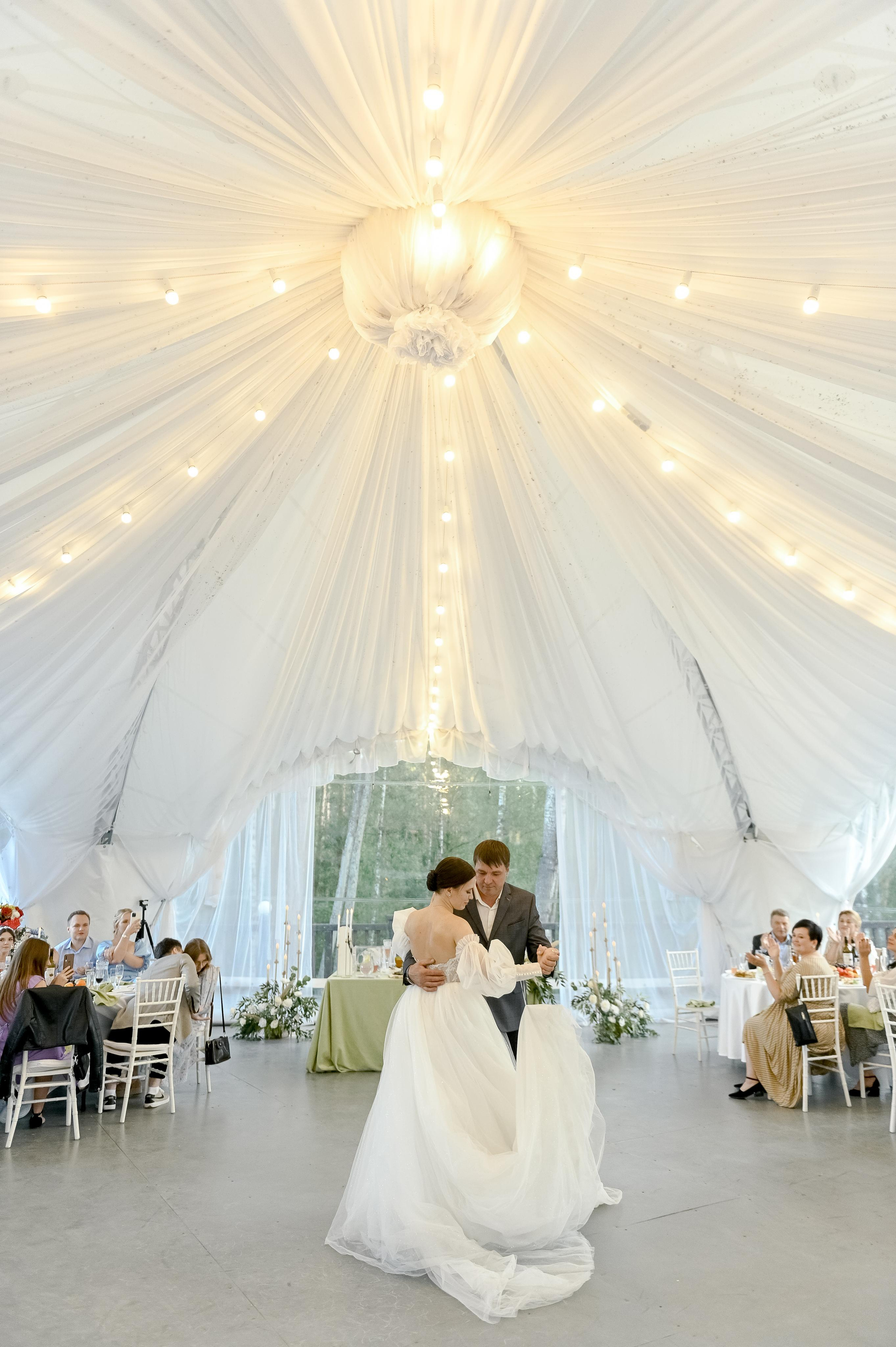 Ира и Юра. Площадка: Оленьи Пруды. Свадебный и семейный фотограф Ангелина Нусина