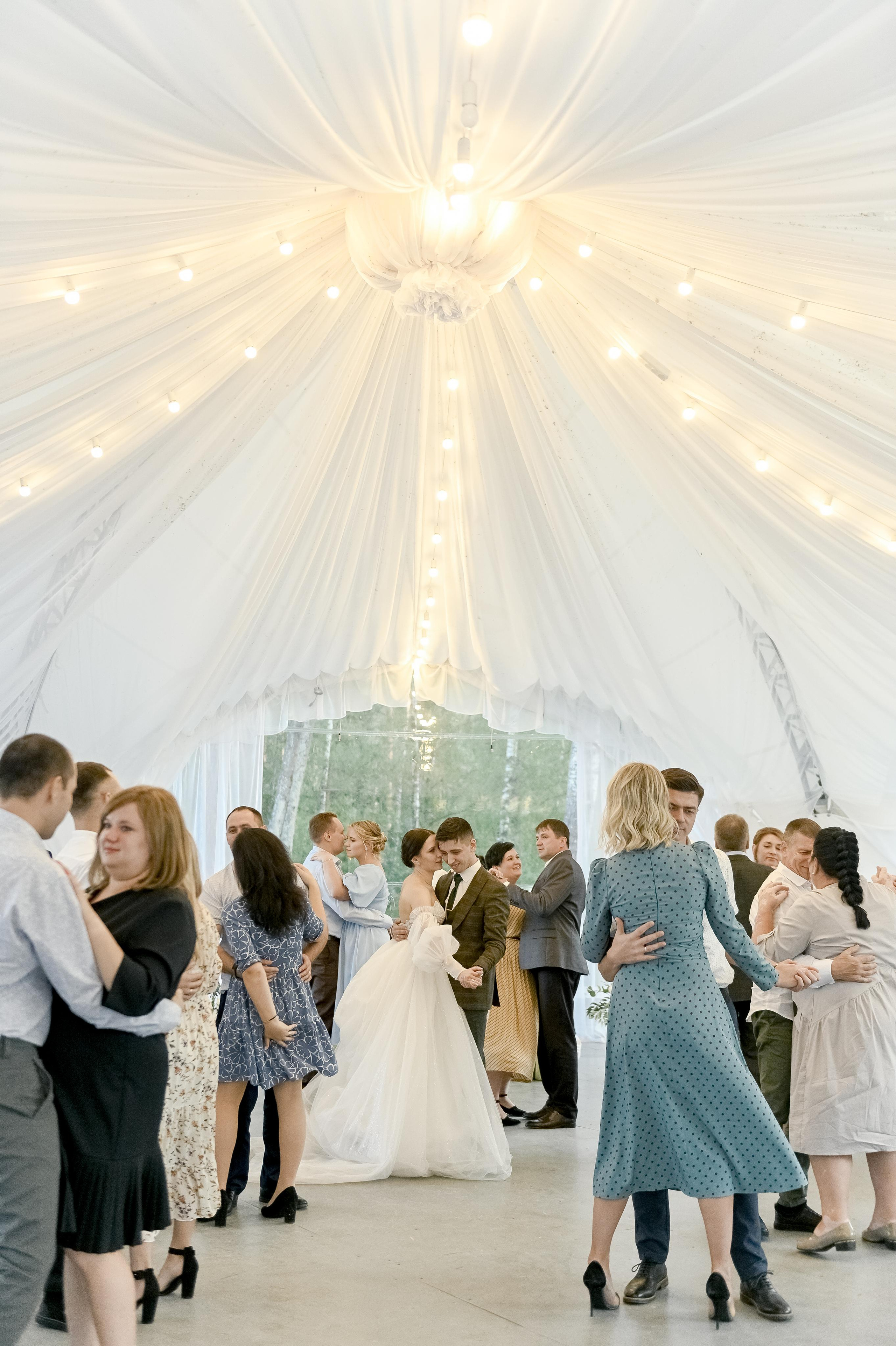 Ира и Юра. Площадка: Оленьи Пруды. Свадебный и семейный фотограф Ангелина Нусина