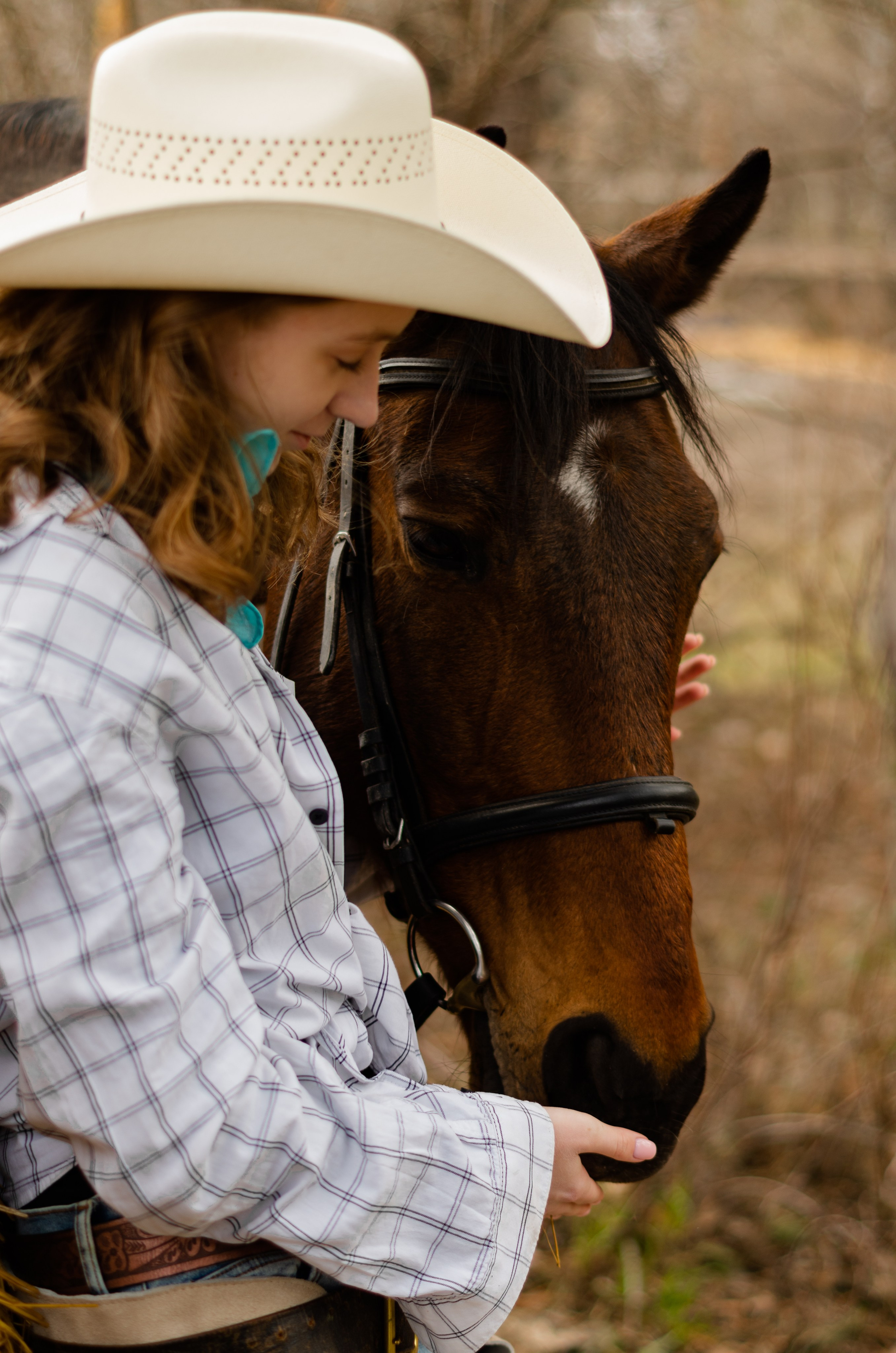Ковбойская девчонка. Фотограф Марина Доглядная Челябинск фотосессии с лошадьми, мотоциклами