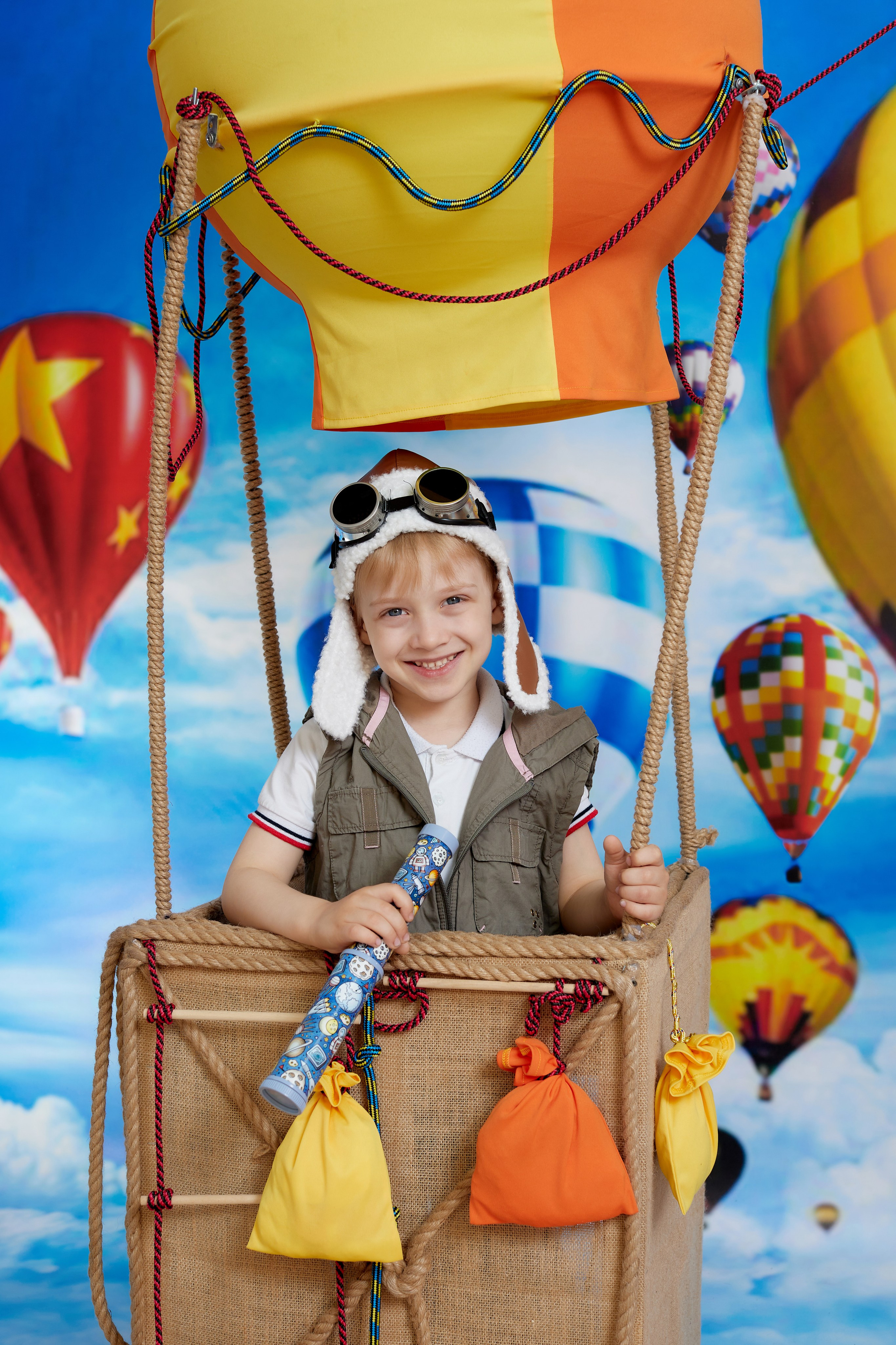 Полёт на воздушном шаре. Детская выездная фотостудия
