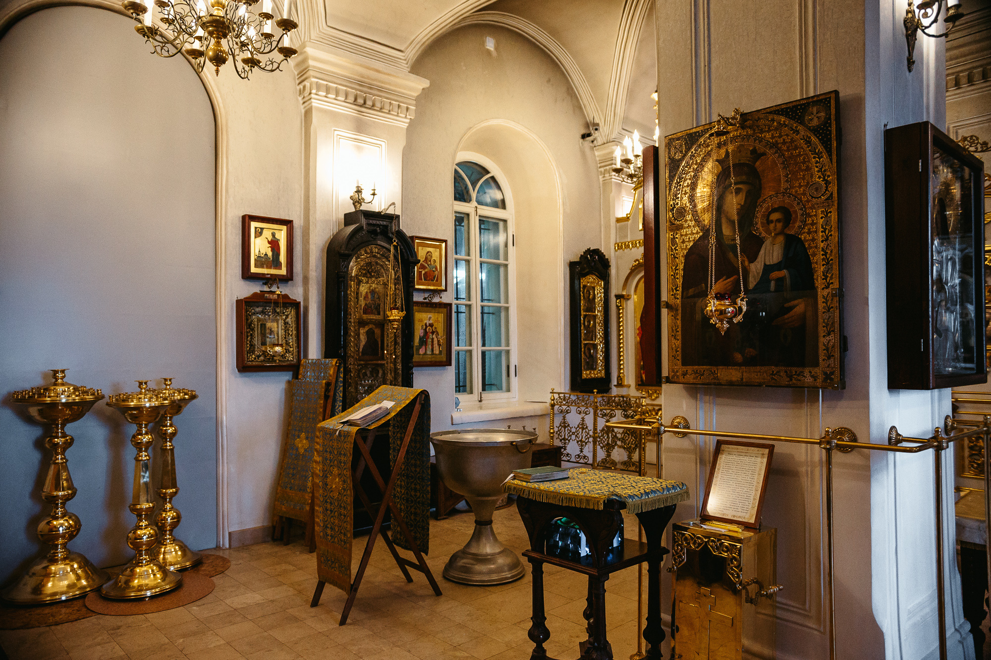 Крещение в Храме Преподобного Сергия Радонежского в Бусинове. Семейный фотограф в г.Москве Катя Норм