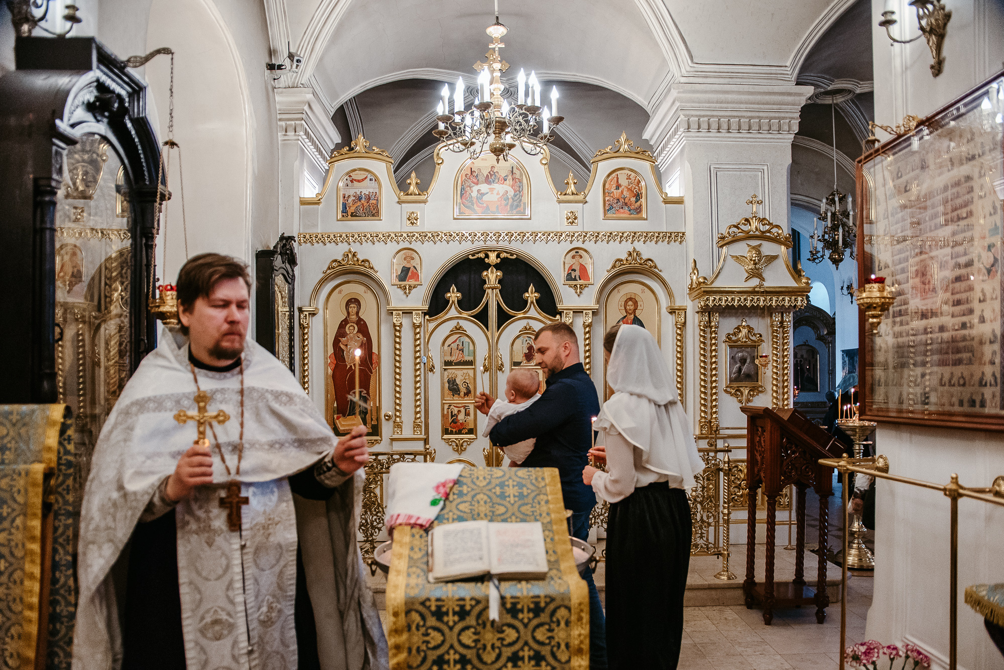 Крещение в Храме Преподобного Сергия Радонежского в Бусинове. Семейный фотограф в г.Москве Катя Норм