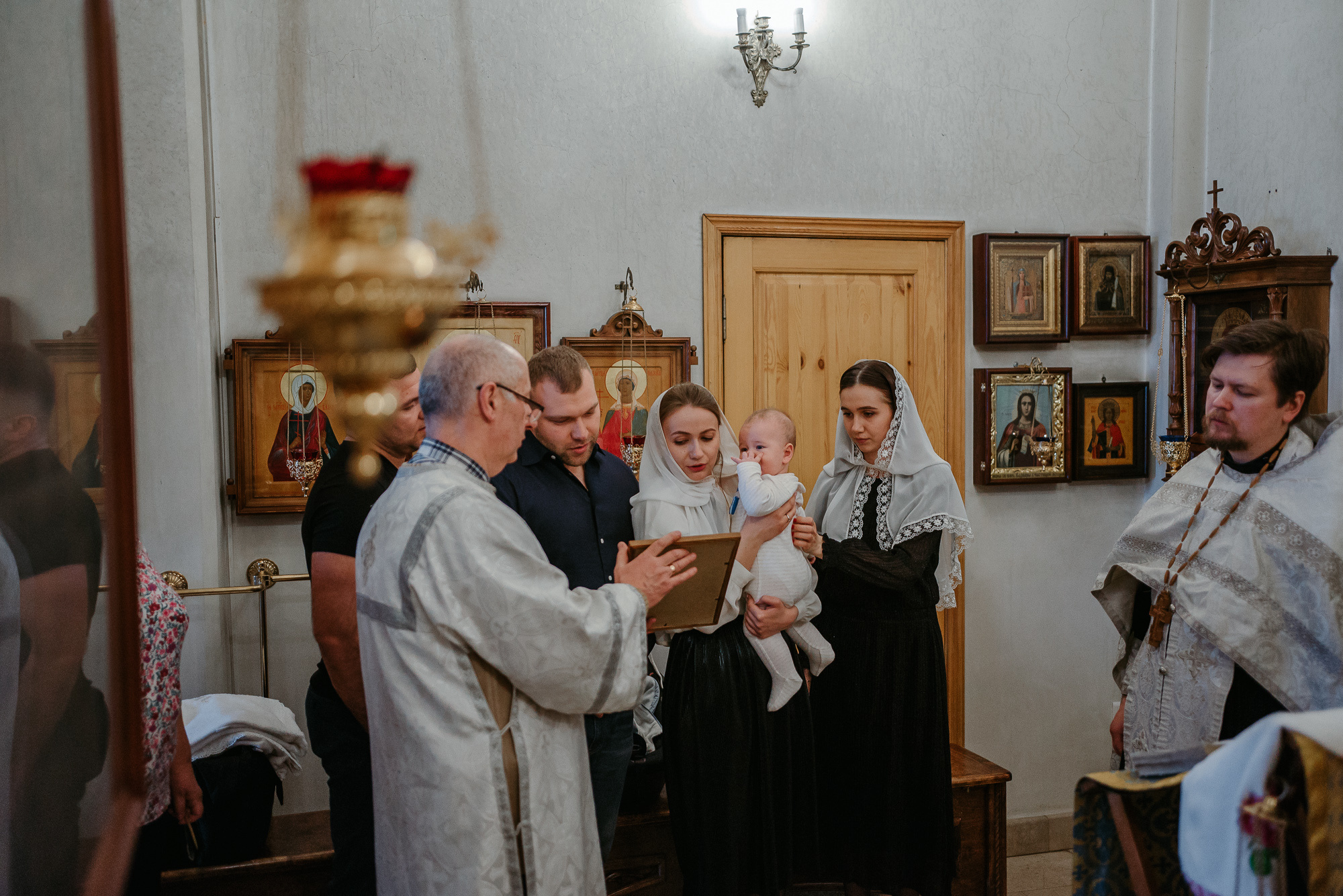 Крещение в Храме Преподобного Сергия Радонежского в Бусинове. Семейный фотограф в г.Москве Катя Норм