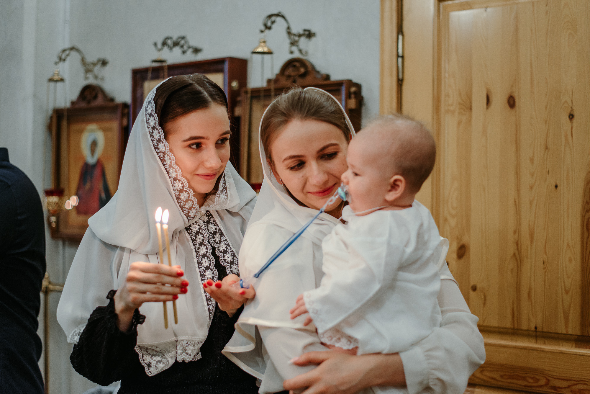 Крещение в Храме Преподобного Сергия Радонежского в Бусинове. Семейный фотограф в г.Москве Катя Норм