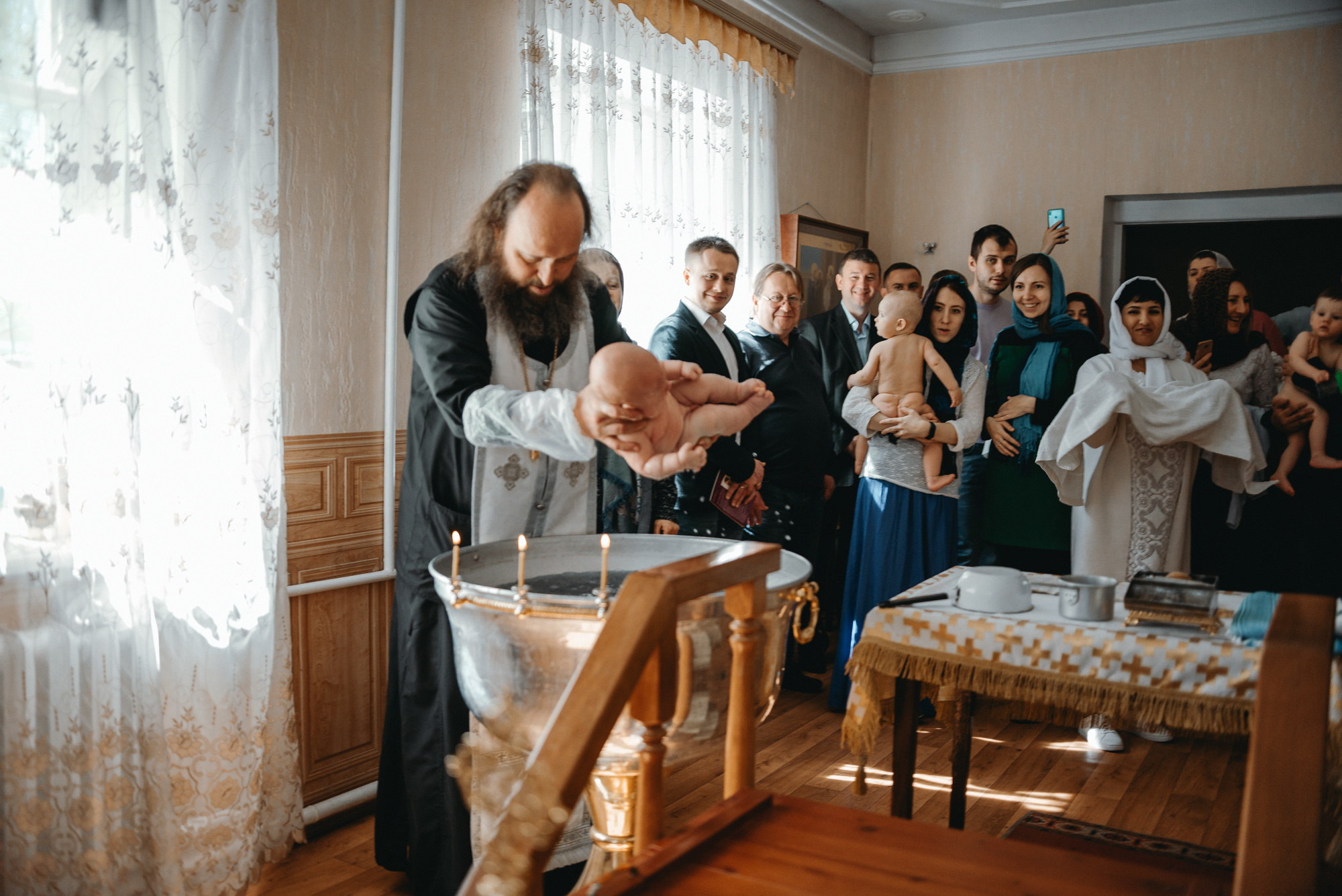 Таинство крещения, кадры. Семейный фотограф в г.Москве Катя Норм