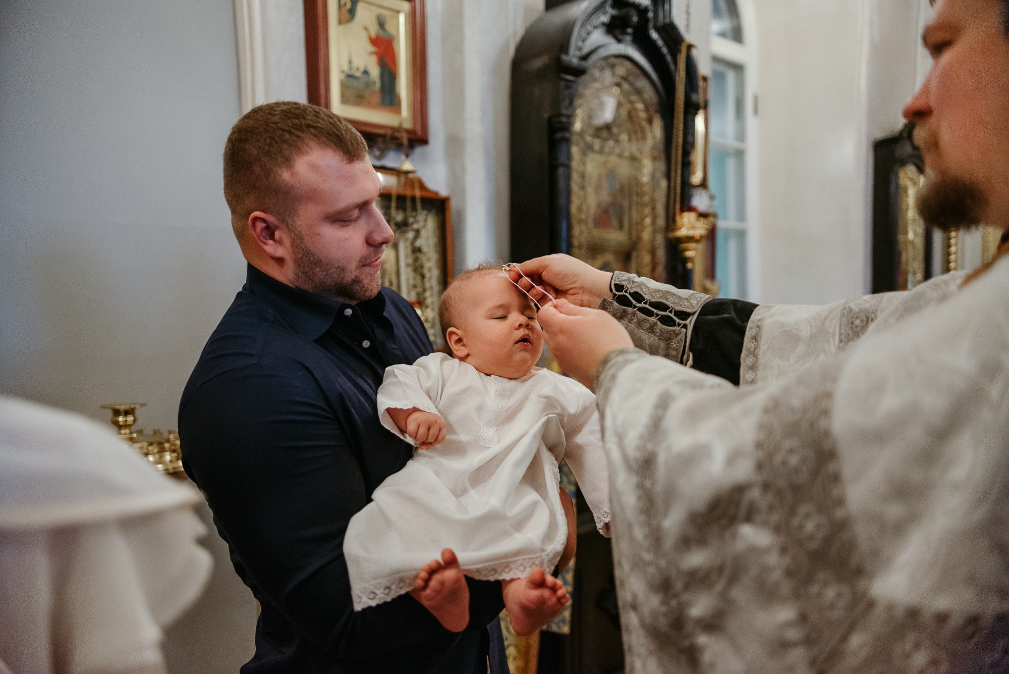 Крещение в Храме Преподобного Сергия Радонежского в Бусинове. Семейный фотограф в г.Москве Катя Норм