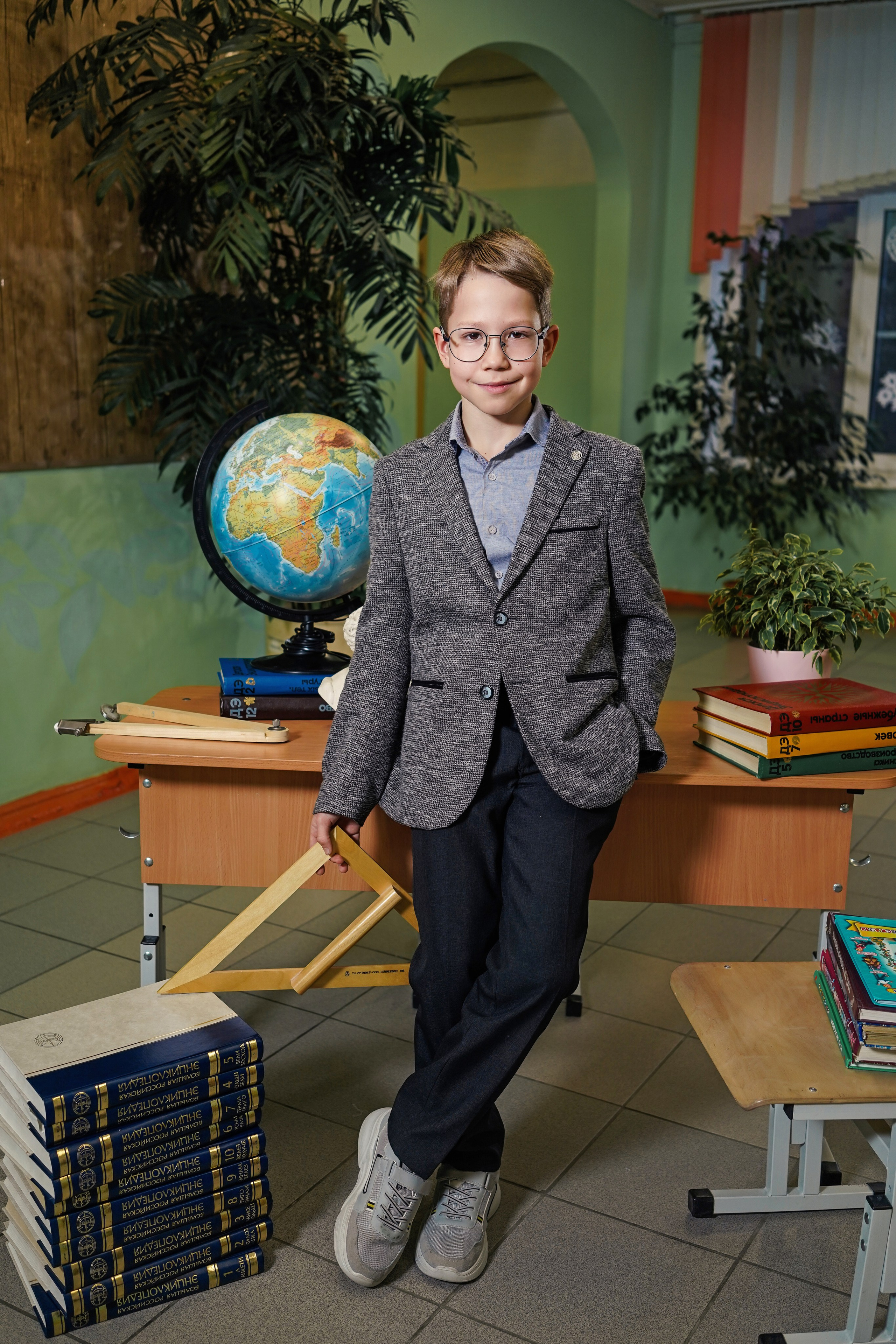 Выпускные альбомы, 4 класс Школа № 175 школьная фотосессия. Семейный и портретный фотограф в Екатеринбурге Анна Лобанова