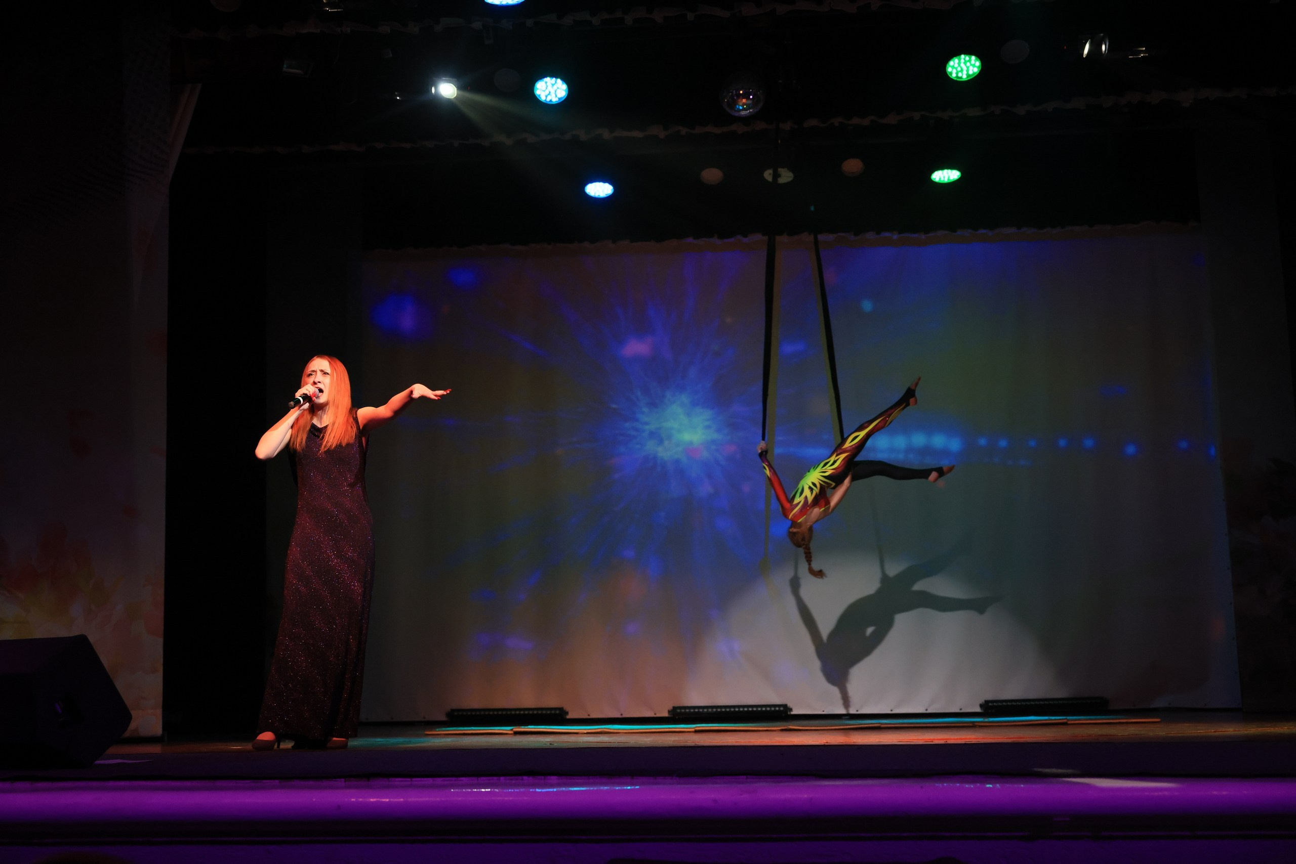 Концерт к 8 Марта в ДК «Металлург» г. Тула. Фотограф в Туле Крупский АнДРей. Фотостудия «КАДР71» в Туле