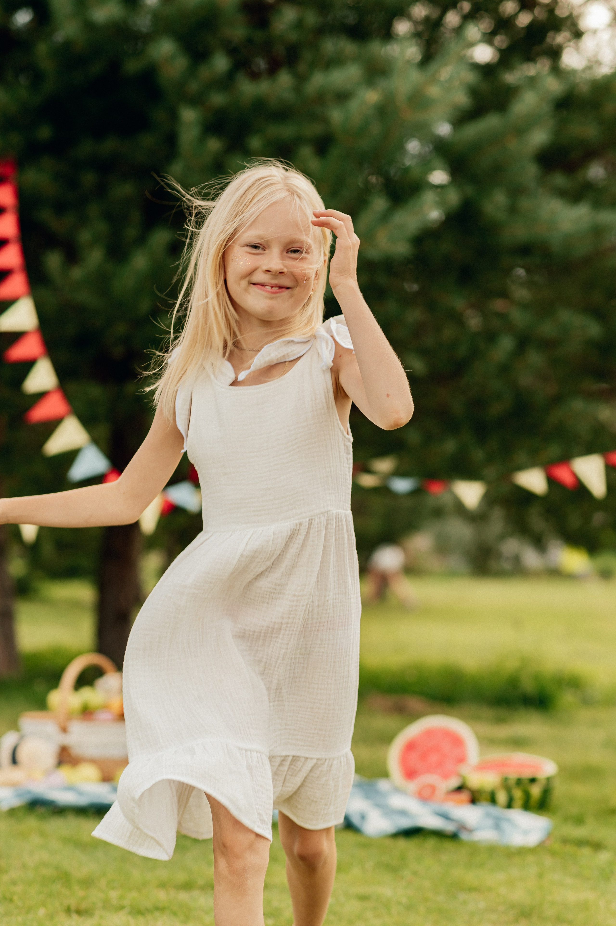 ЛЕТО. ПАРК. АРБУЗ. Профессиональный репортажный, коммерческий фотограф в Санкт-Петербурге
