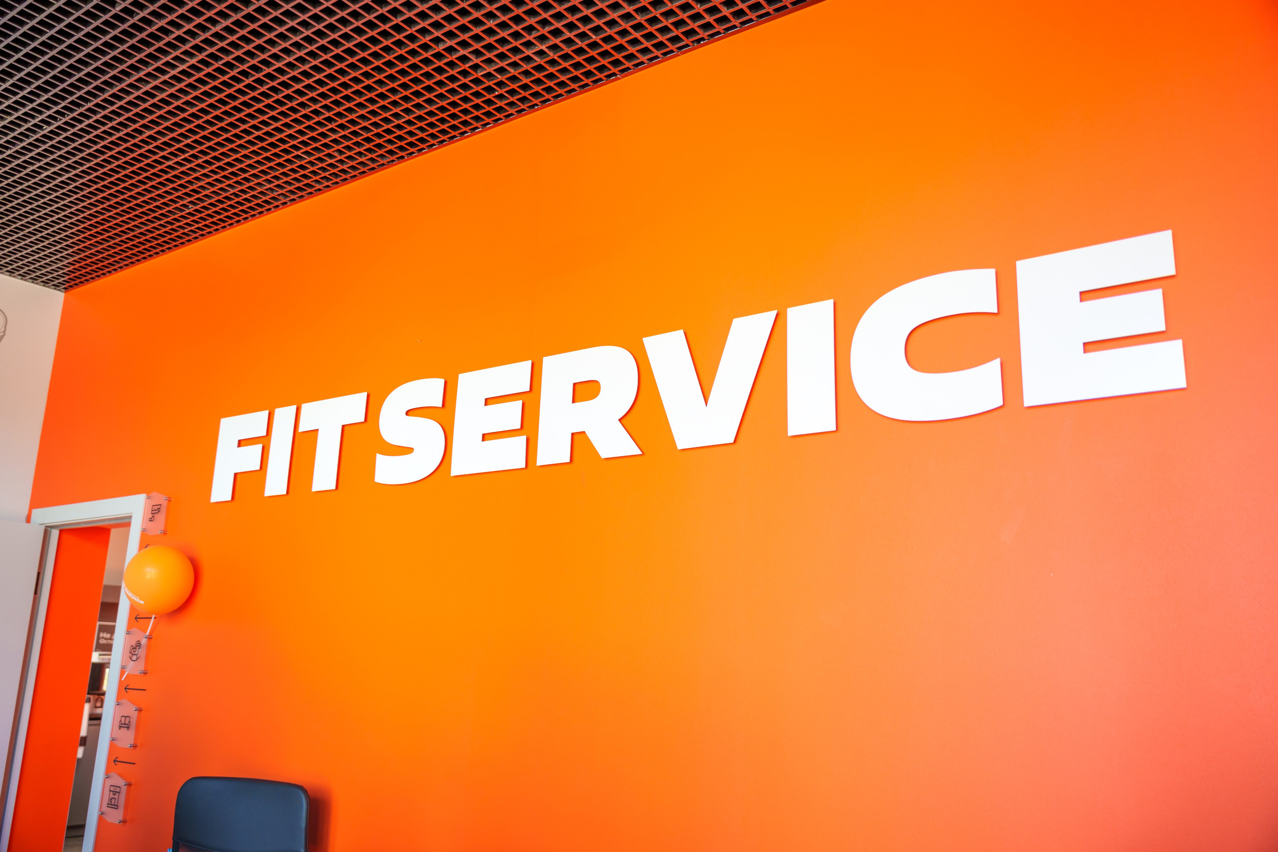 Интерьерная фотосъемка автосервиса Fit Service в Краснодаре — Профессиональная фотосъемка интерьера техцентра в Краснодаресеть СТО. Шедевры для Вас! Фотограф и Видеограф в Краснодаре Пахиев Руслан